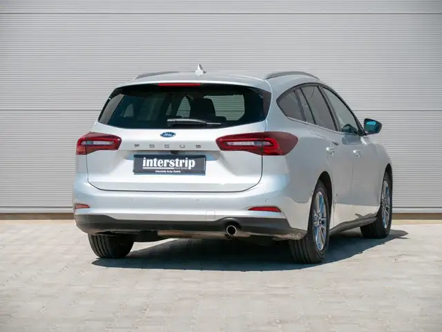 Ford Focus view 6