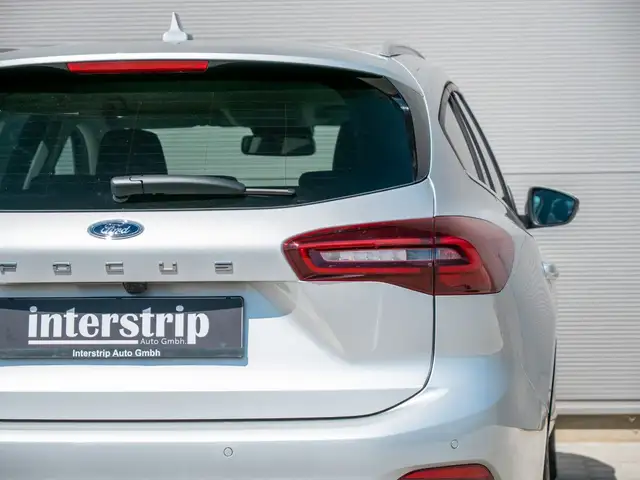 Ford Focus view 10