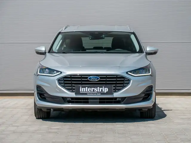 Ford Focus view 2