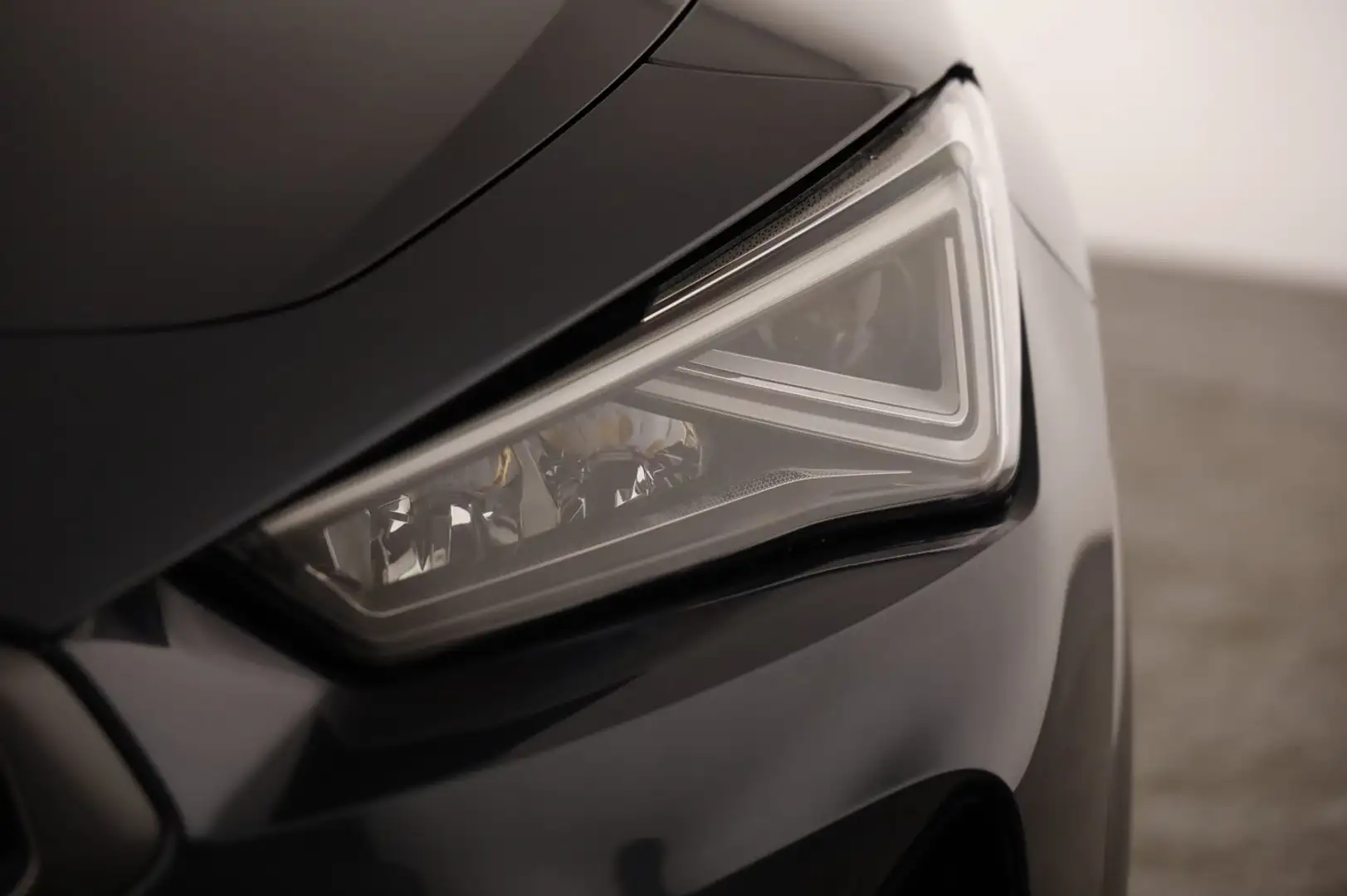 CUPRA Formentor e-HYBRID 204 PS DSG Grau - 2