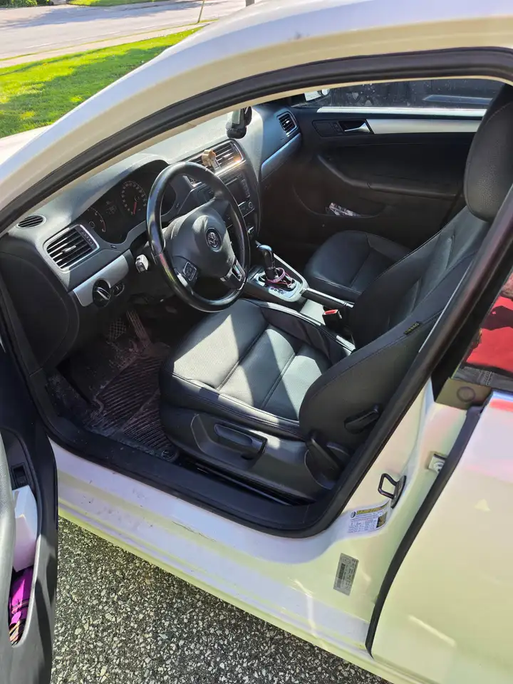 Volkswagen Jetta снимка Volkswagen Jetta