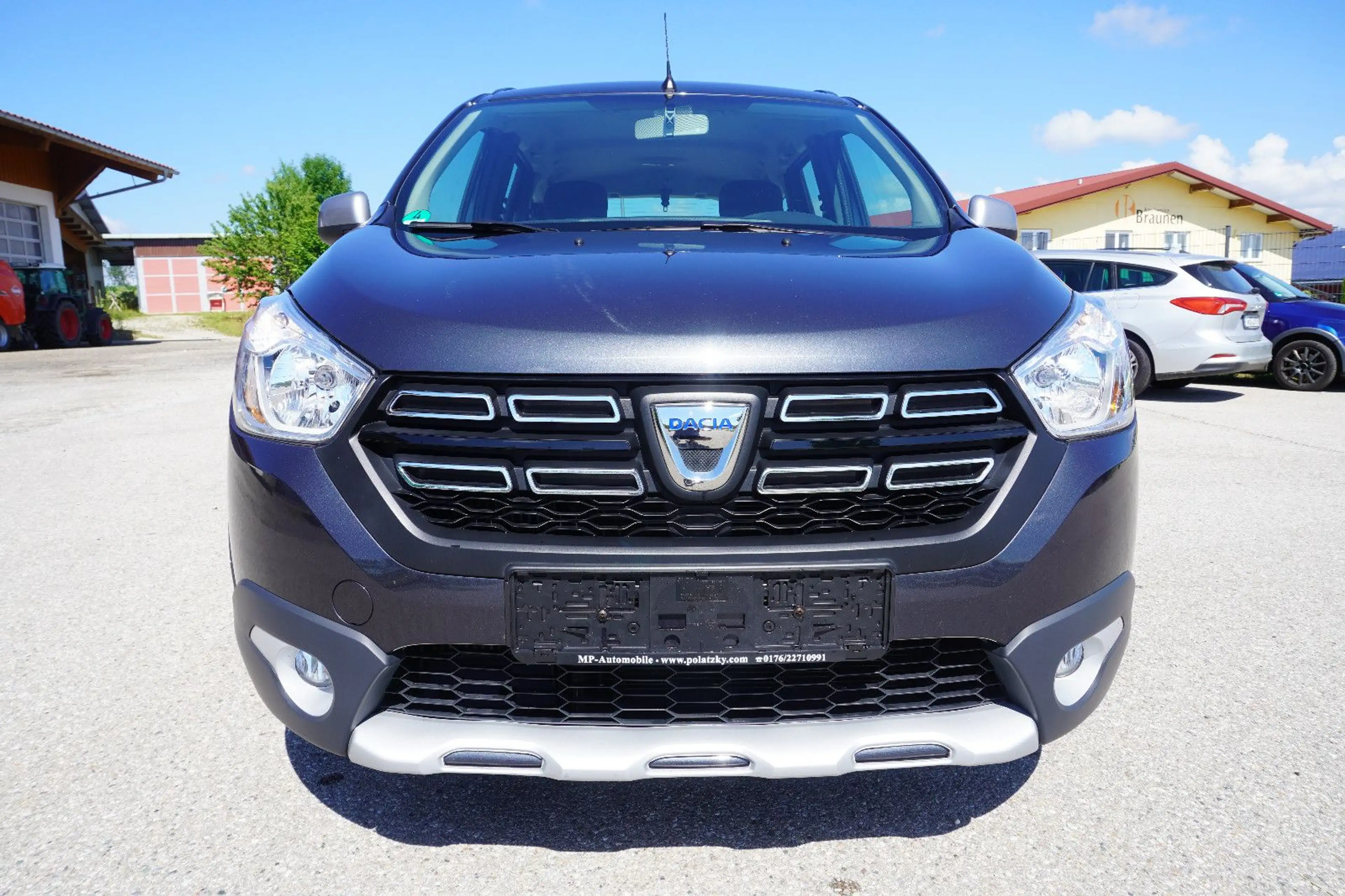 Dacia Lodgy Stepway 7 Sitzer NAV CAM Sitzhzg 1.Hand — photo 2