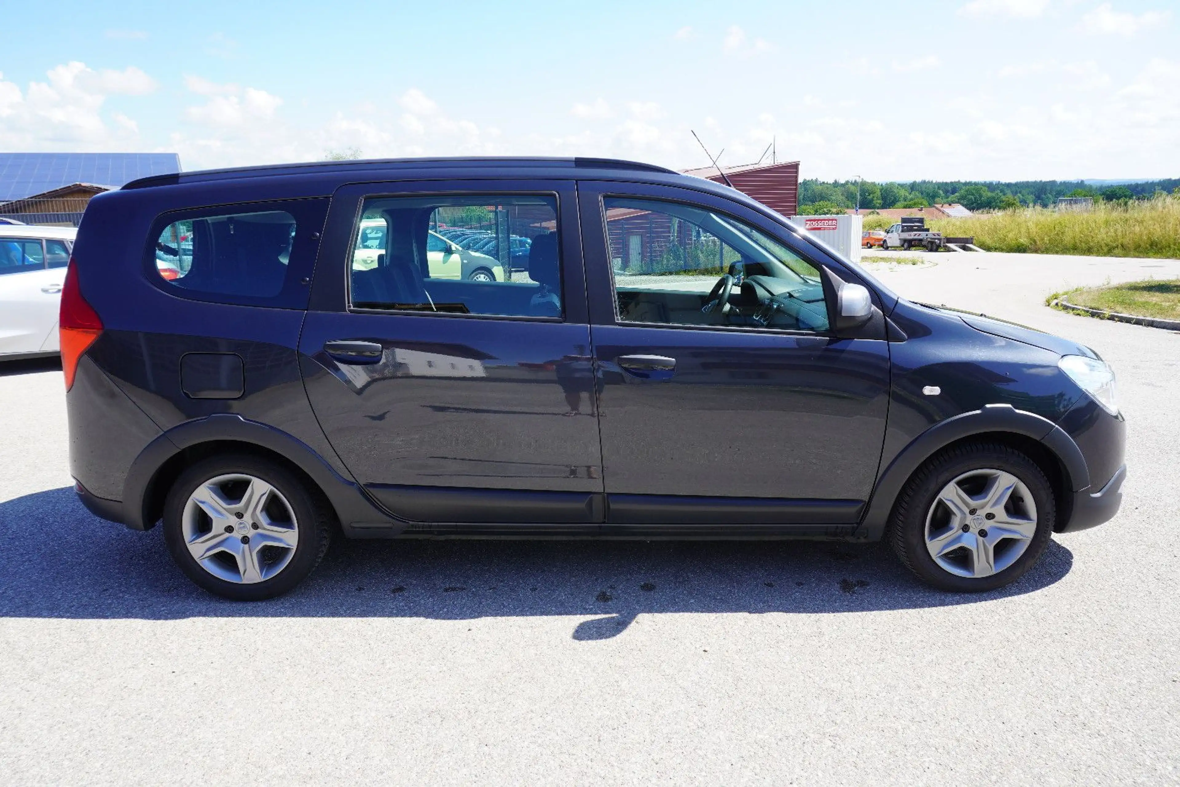 Dacia Lodgy Stepway 7 Sitzer NAV CAM Sitzhzg 1.Hand — photo 8