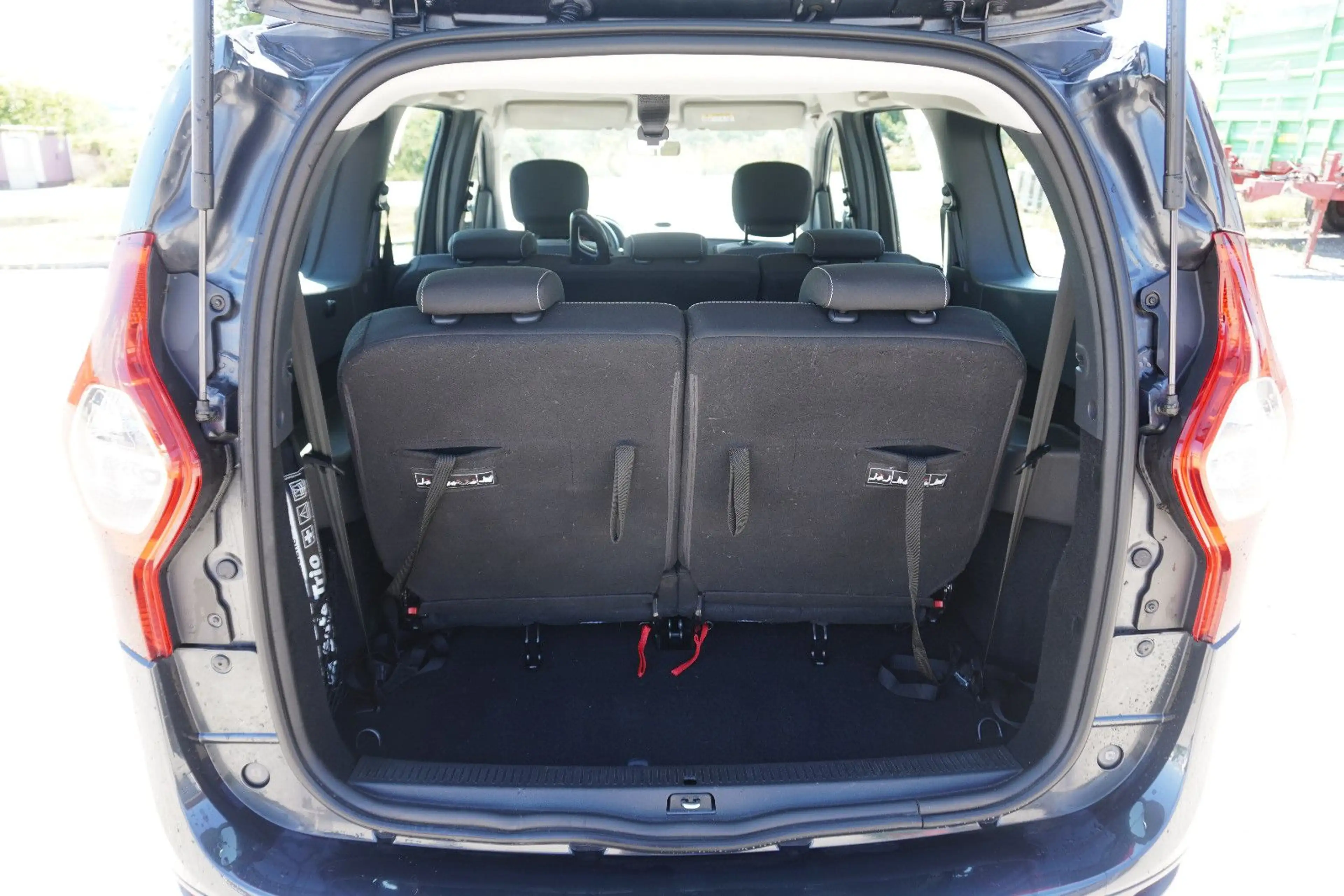 Dacia Lodgy Stepway 7 Sitzer NAV CAM Sitzhzg 1.Hand — photo 14