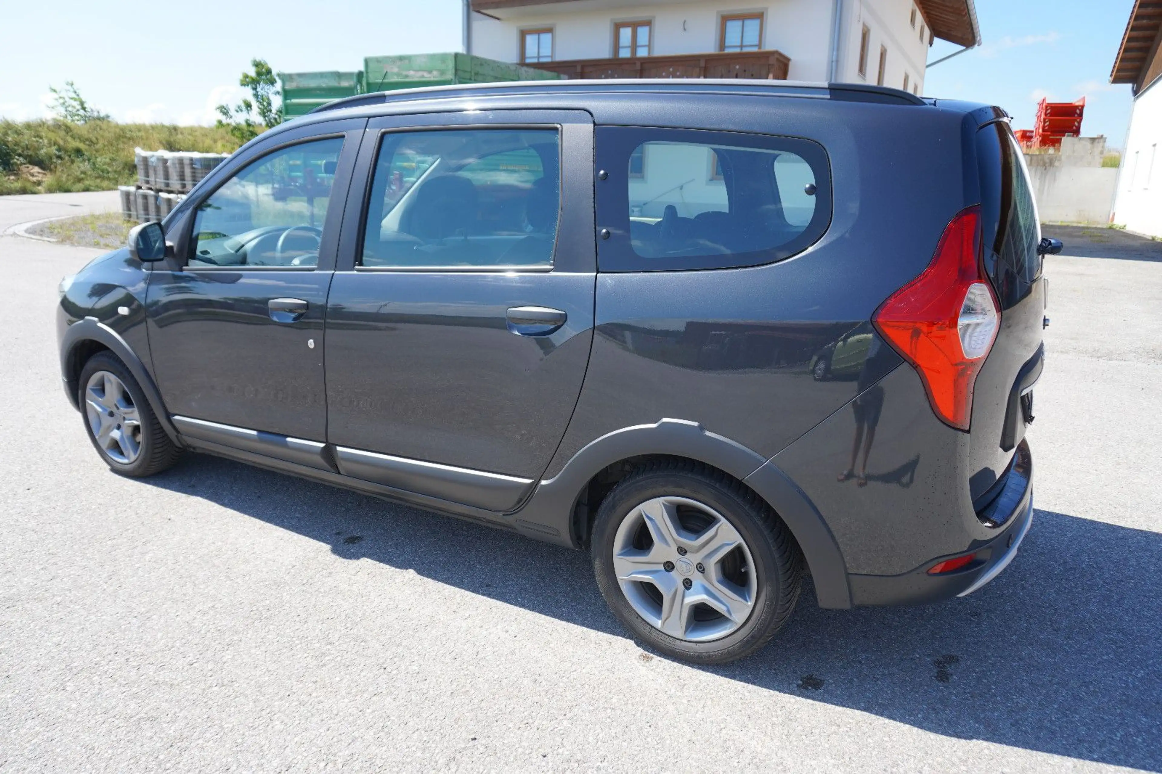 Dacia Lodgy Stepway 7 Sitzer NAV CAM Sitzhzg 1.Hand — photo 6