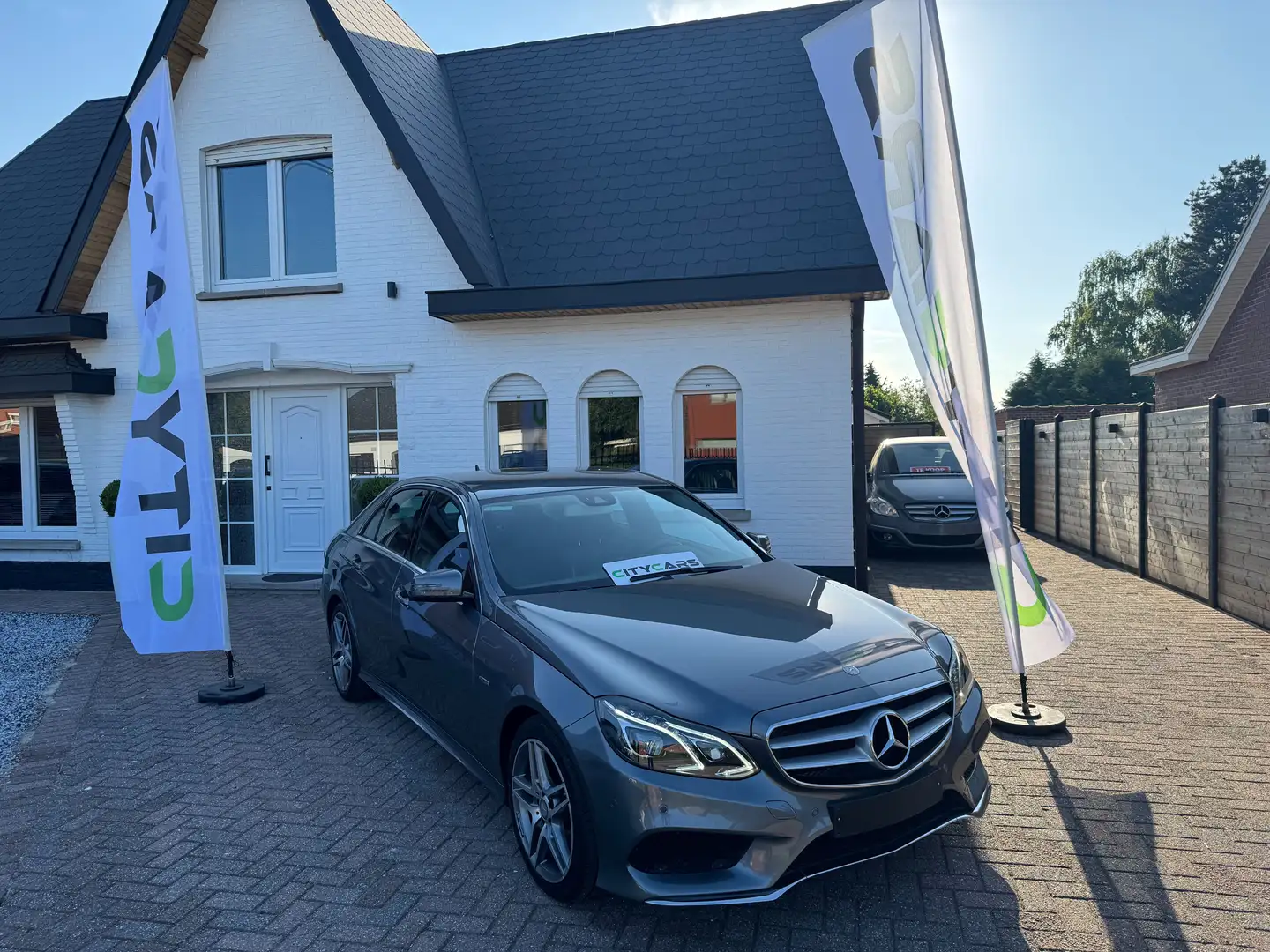 Mercedes-Benz E 200 "VERKOCHT-VENDU-SOLD!" Gris - 1