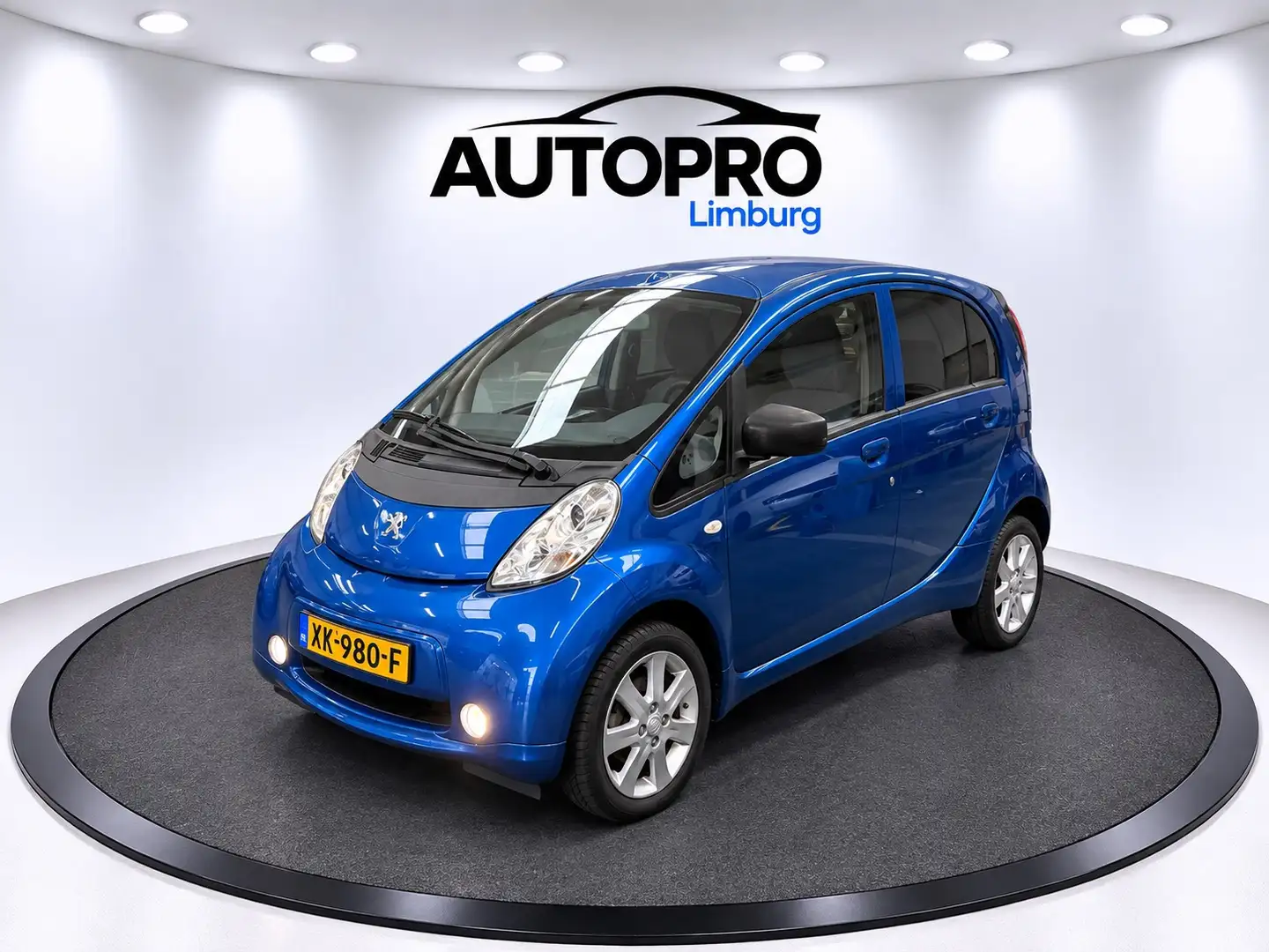 Peugeot iOn Active Blau - 1