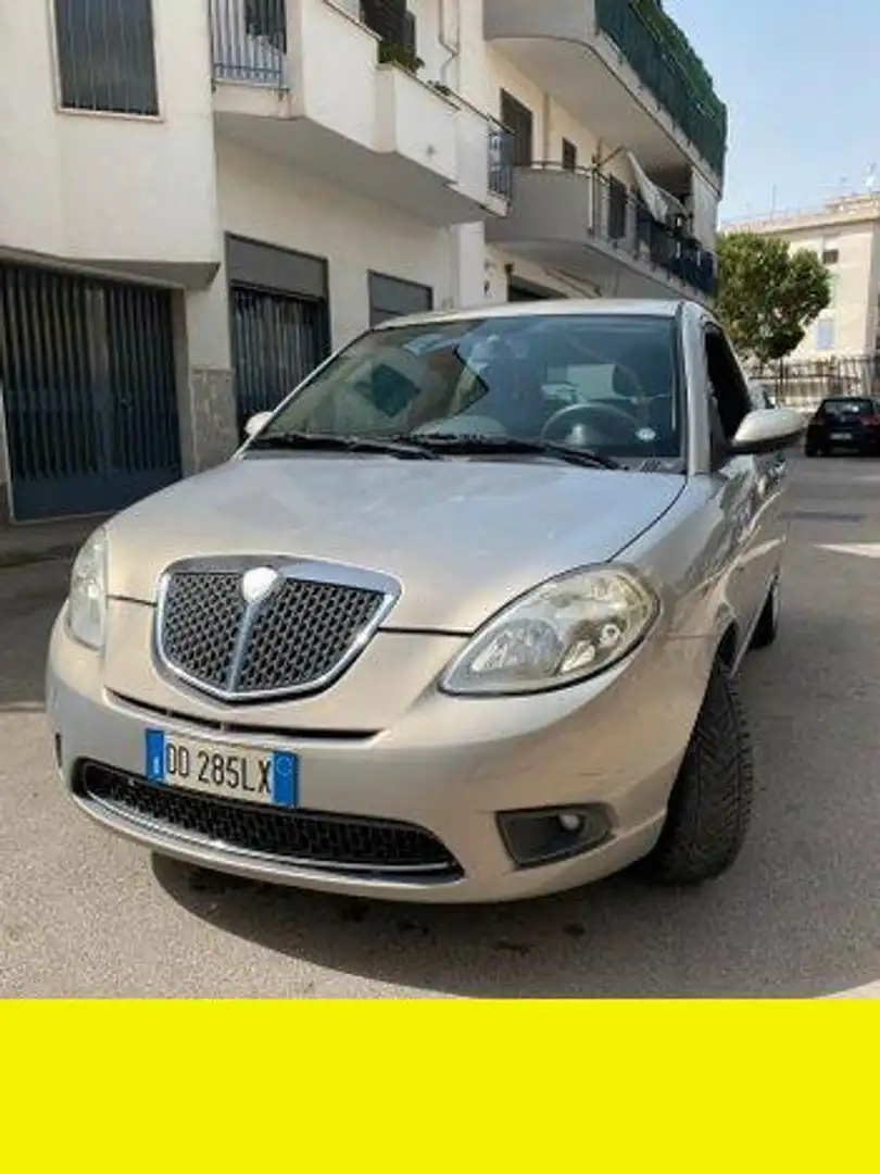 Lancia Ypsilon - 1