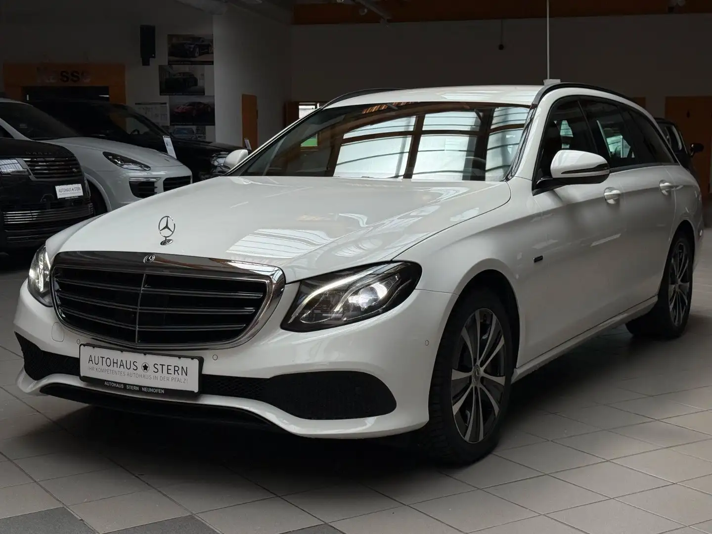 Mercedes-Benz E 300 de|SHZ|AHK|LED|PDC|Kamera|Navi|AppleCar Alb - 1