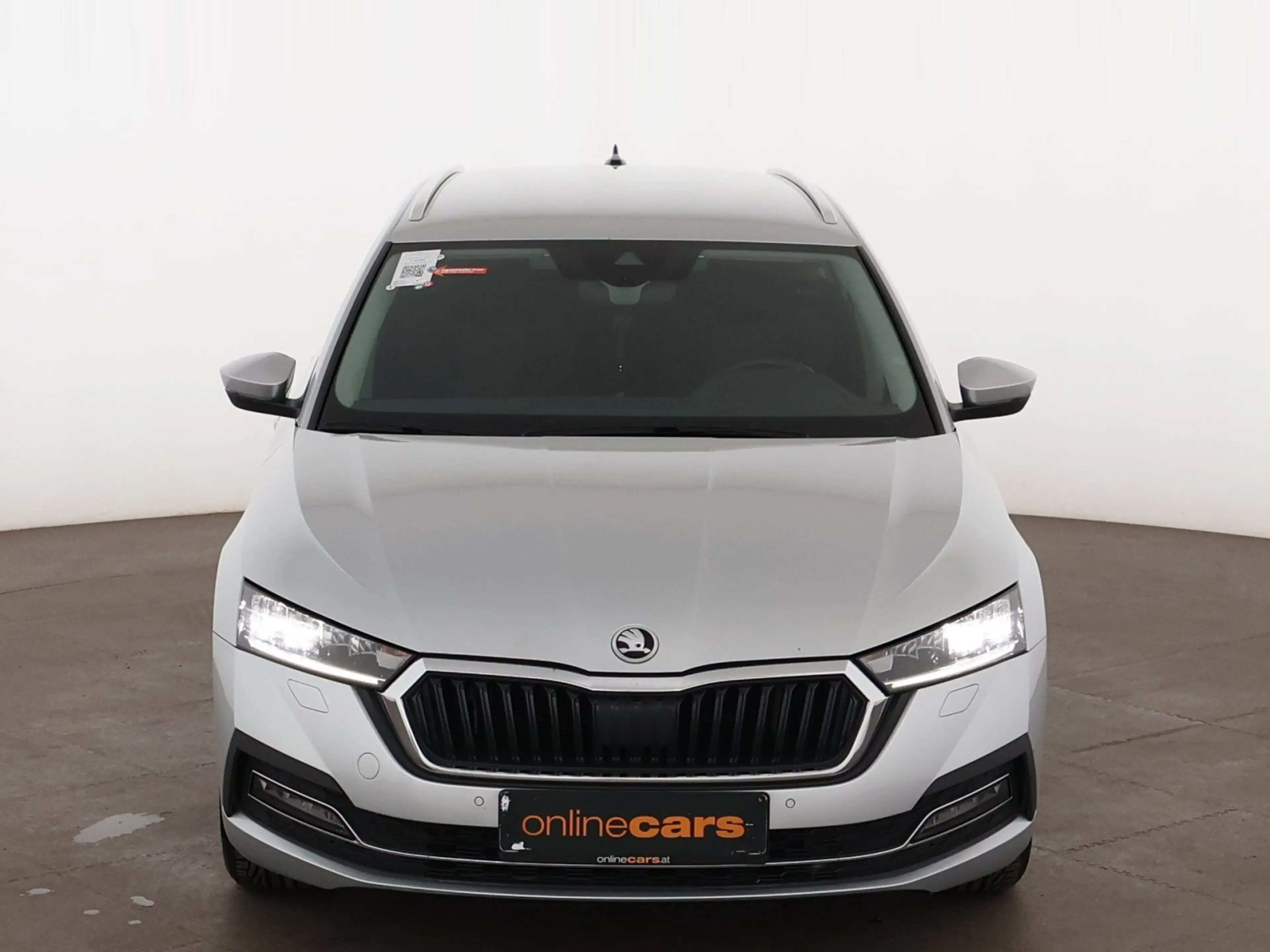 Skoda Octavia Combi 2.0 TDI Ambition Aut LED NAVI TEMP — photo 5