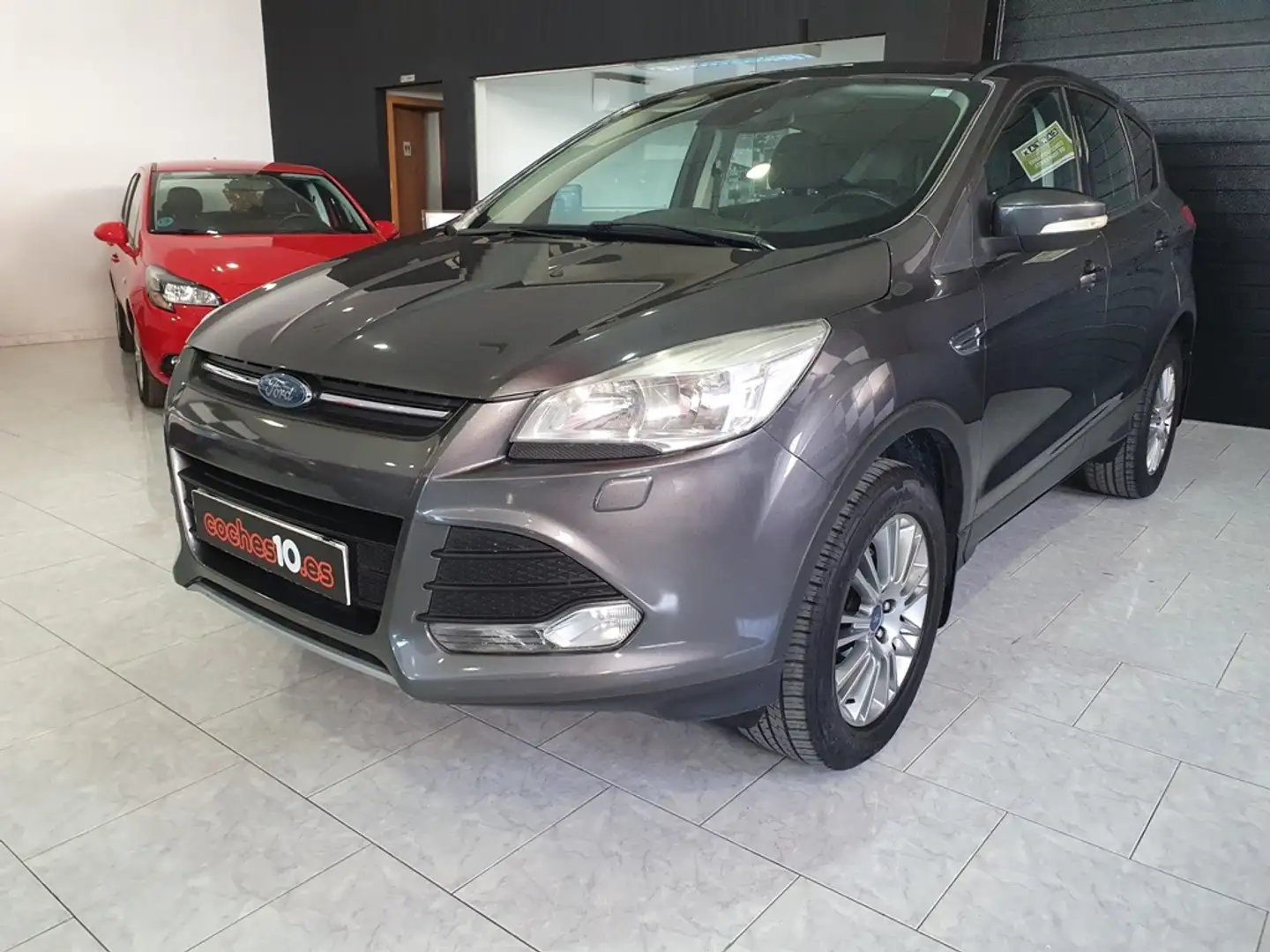 Ford Kuga 1.5 EcoB. Auto S&S Trend 4x2 150 Gris - 2