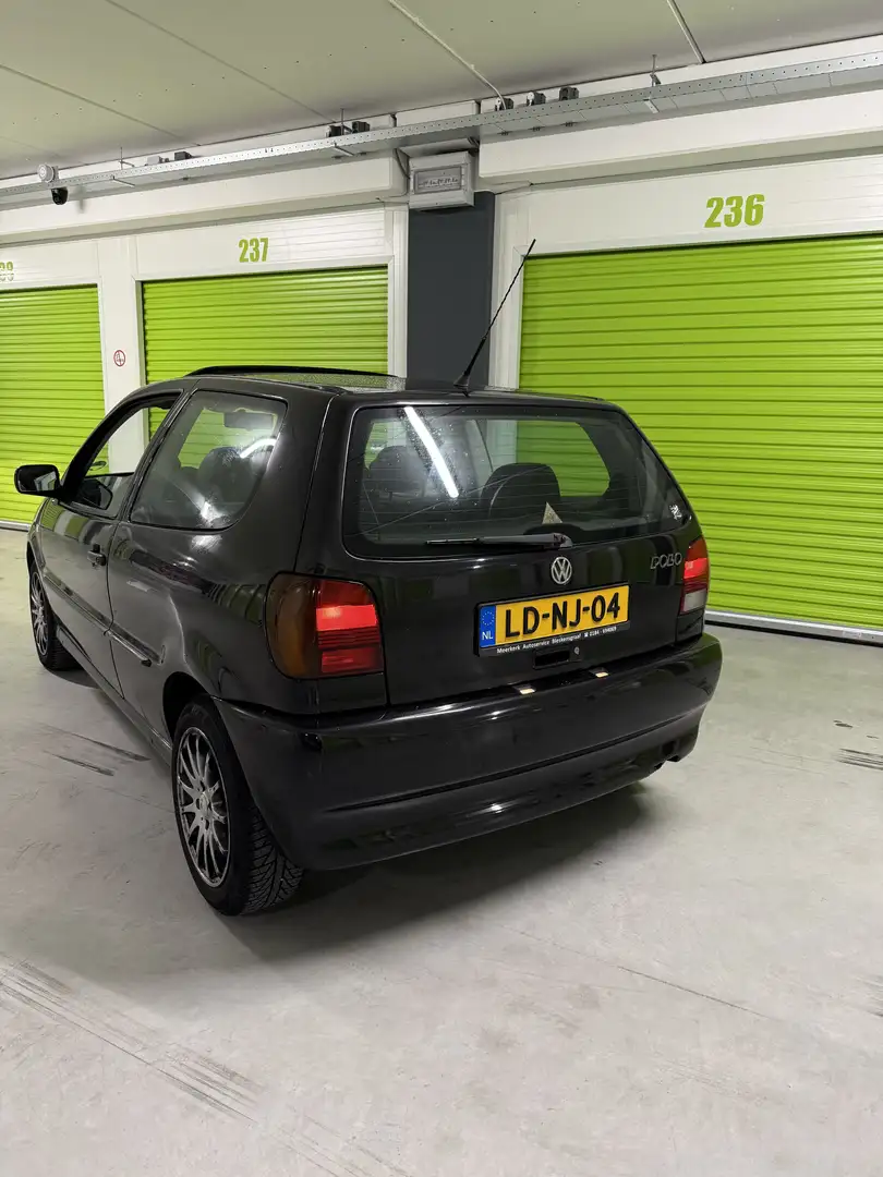 Volkswagen Polo 1.6 8v 1995 Zwart 6n - 2