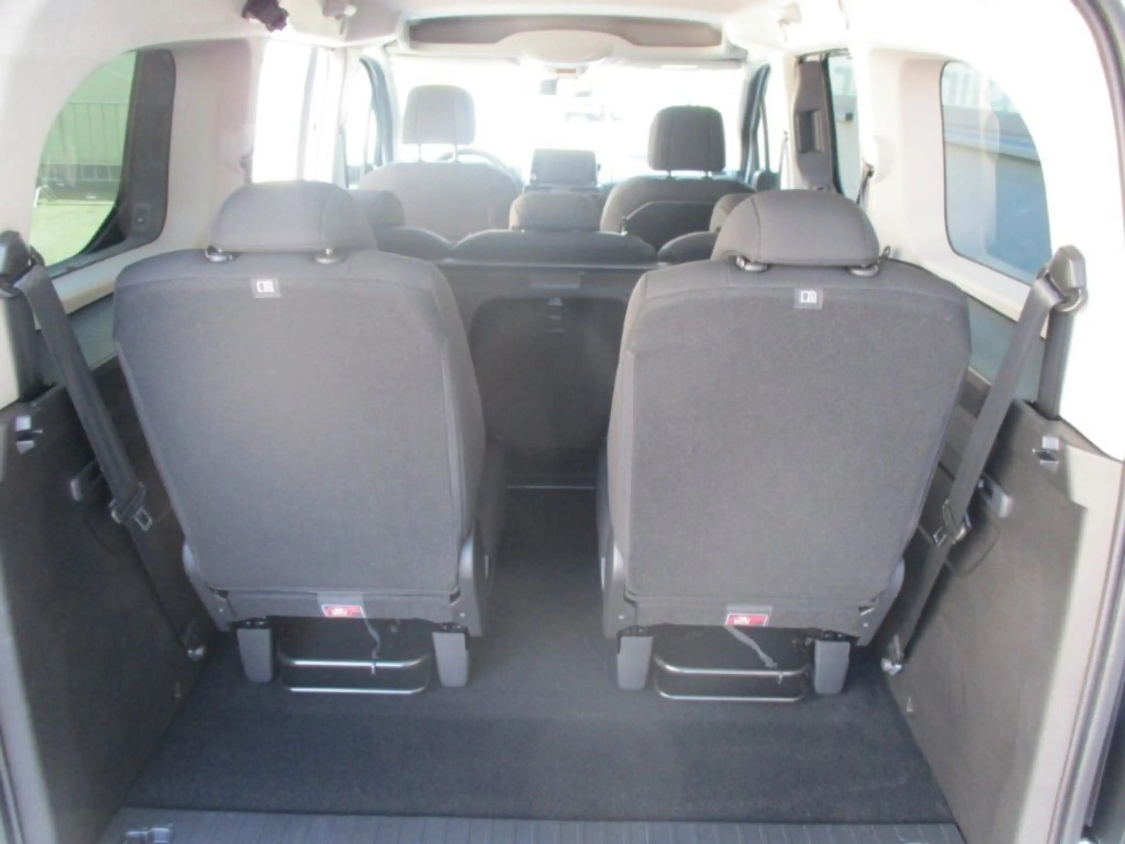 Opel Combo -e Life XL 7S Elegance Elektro LP € 48.852,- — photo 9