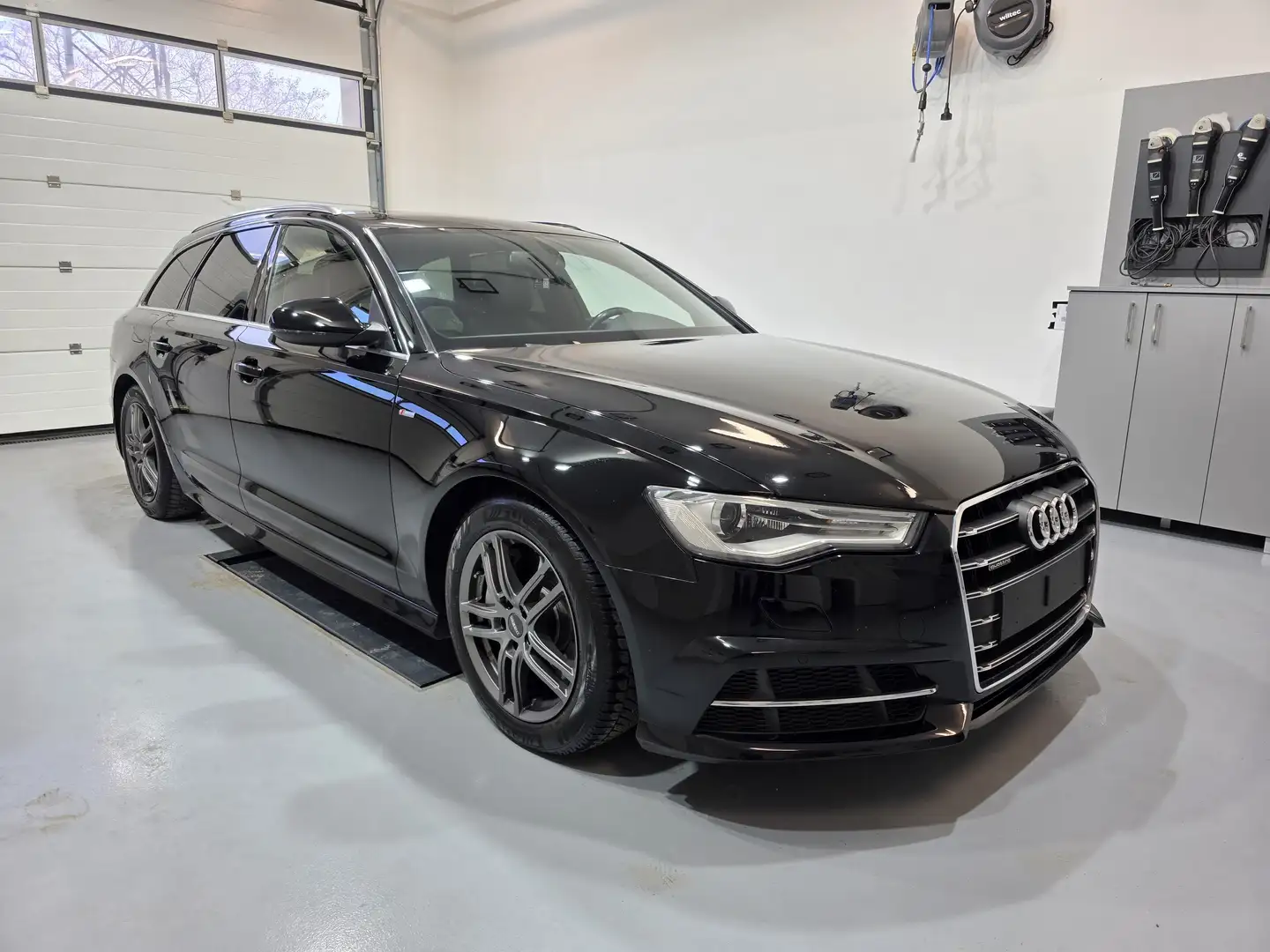 Audi A6 3.0 TDI clean diesel quattro S-Line Schwarz - 2