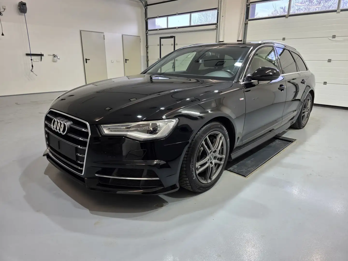 Audi A6 3.0 TDI clean diesel quattro S-Line Schwarz - 1