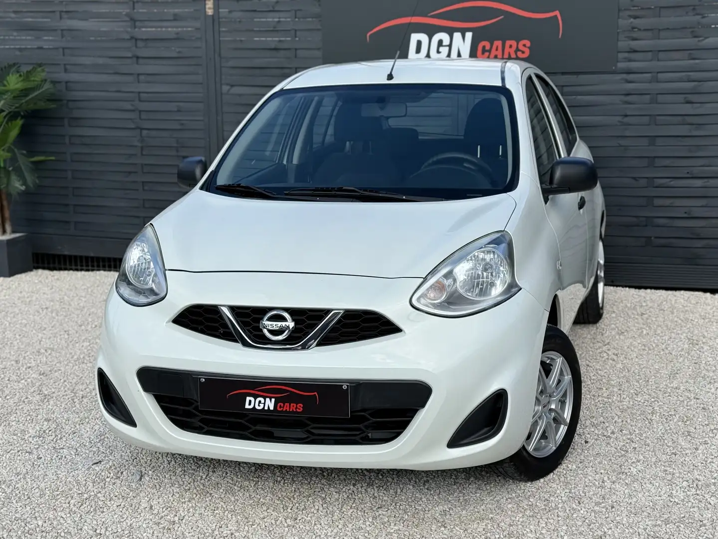 Nissan Micra 1.2i Visia Weiß - 1