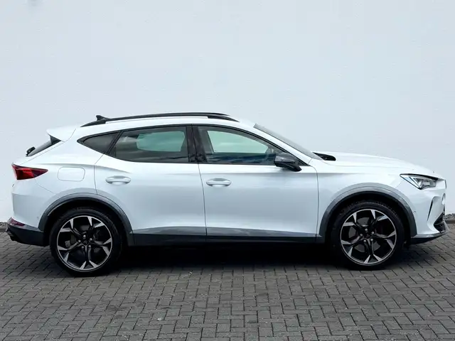 Cupra Formentor view 4