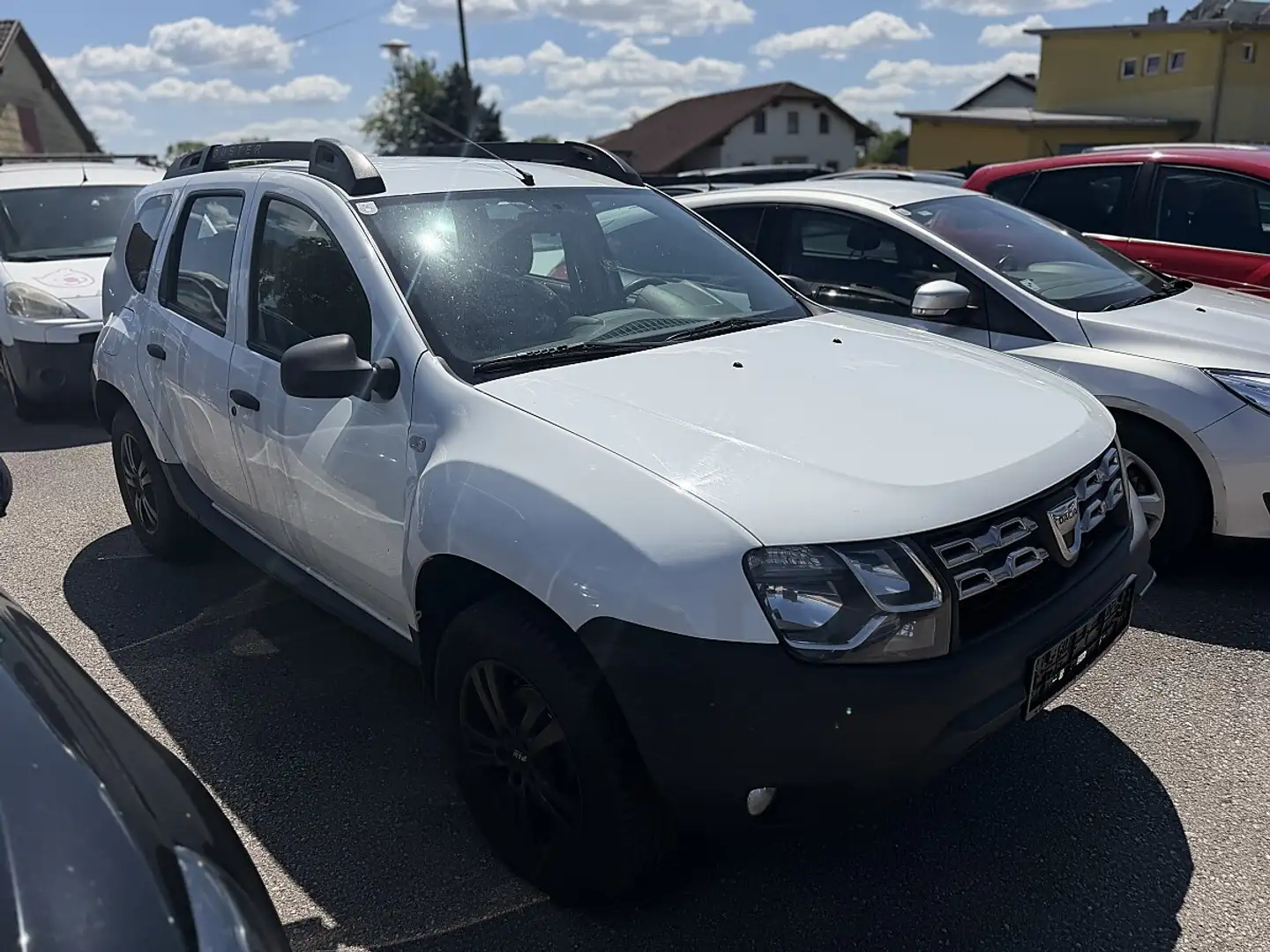 Dacia Duster Weiß - 2