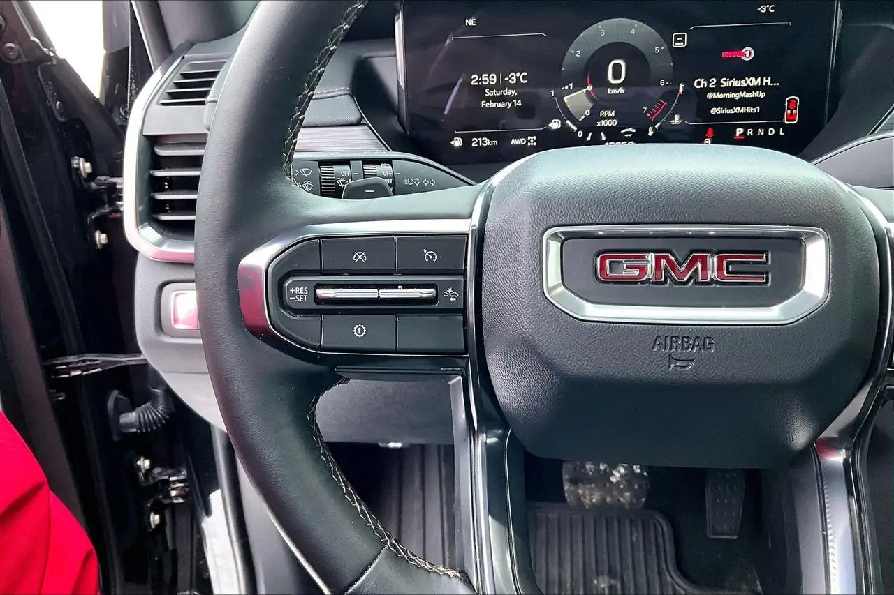 GMC Acadia снимка GMC Acadia