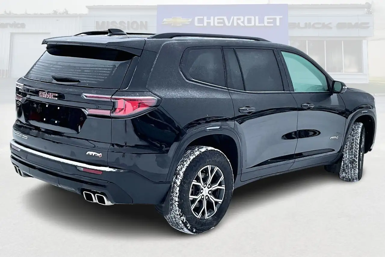 GMC Acadia снимка GMC Acadia