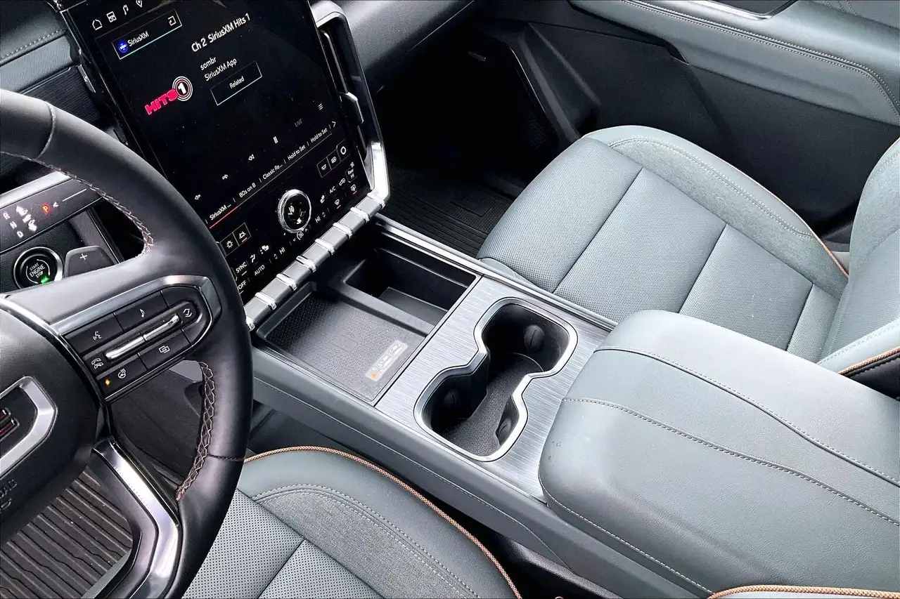 GMC Acadia снимка GMC Acadia