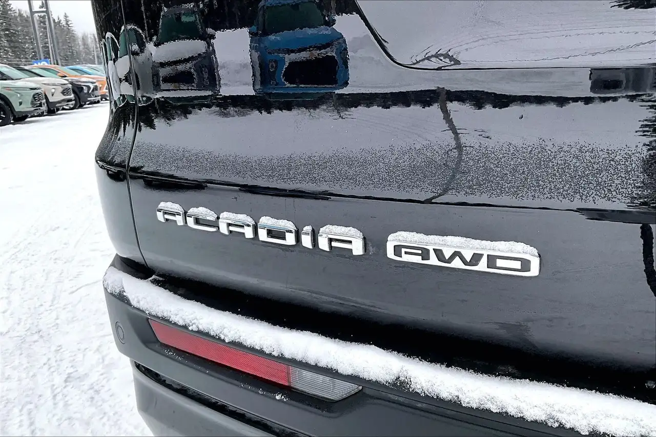 GMC Acadia снимка GMC Acadia