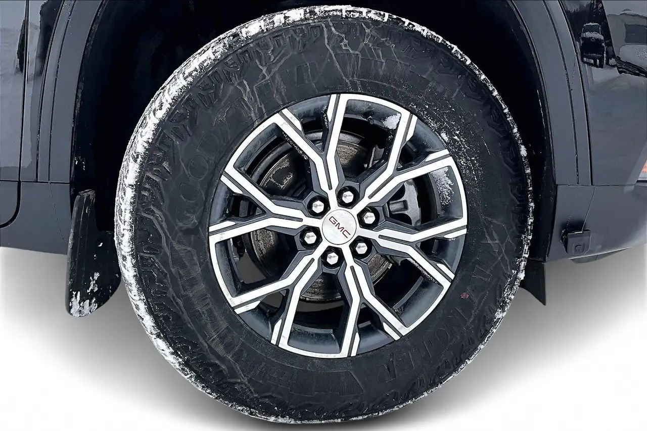 GMC Acadia снимка GMC Acadia