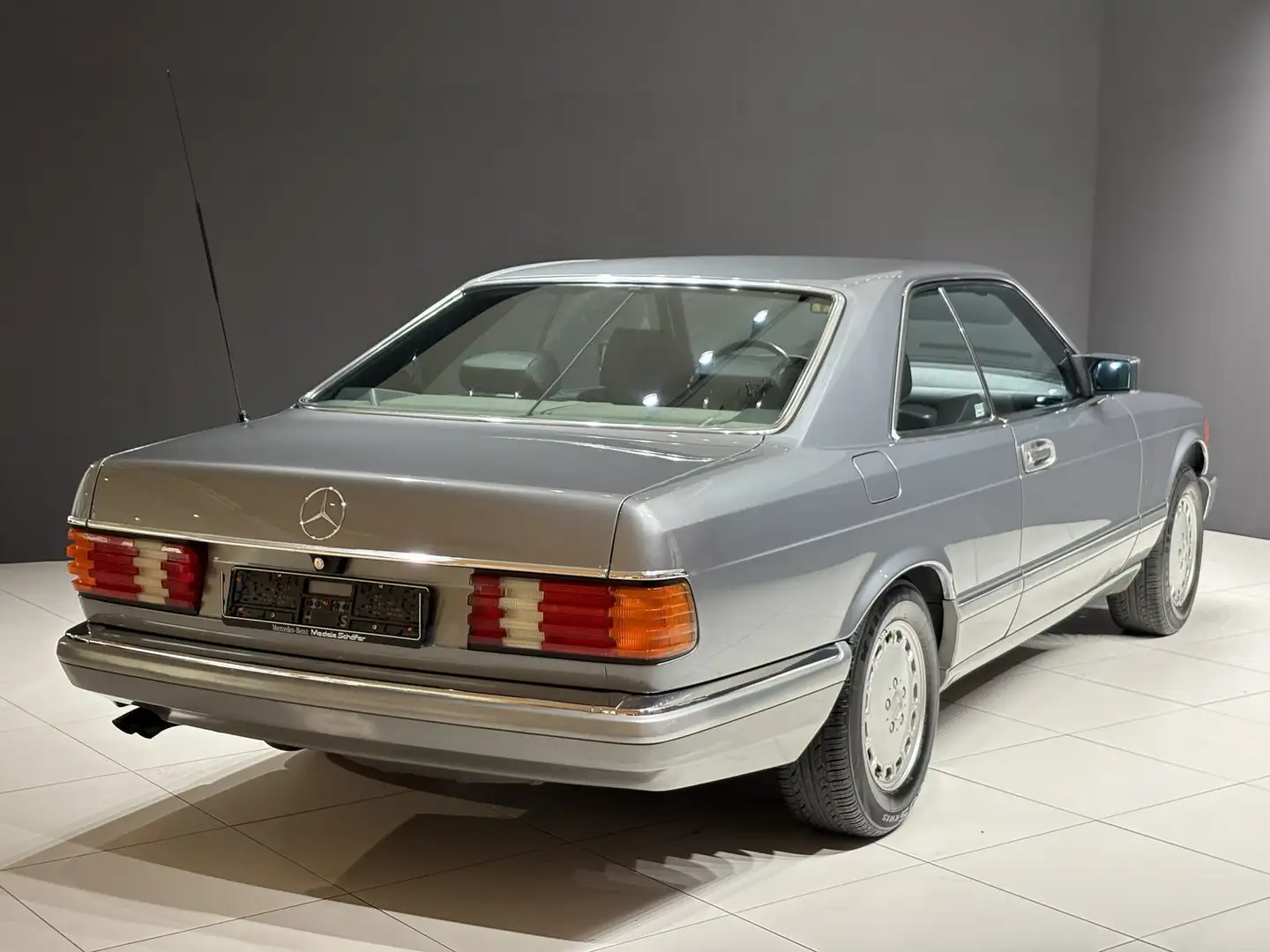 Mercedes-Benz 560 SEC RÜF|BRD|Sammlungsverkleinerung Leder Grijs - 2