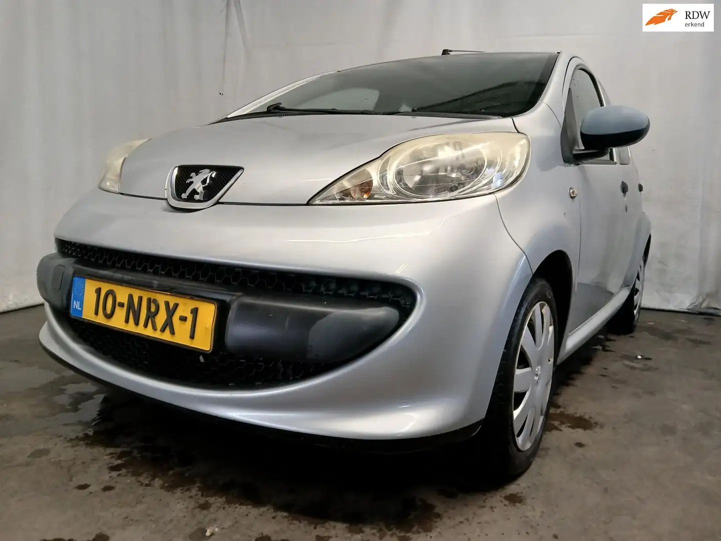 Peugeot 107 1.0-12V XS SCHADEAUTO!!!! Grijs - 1