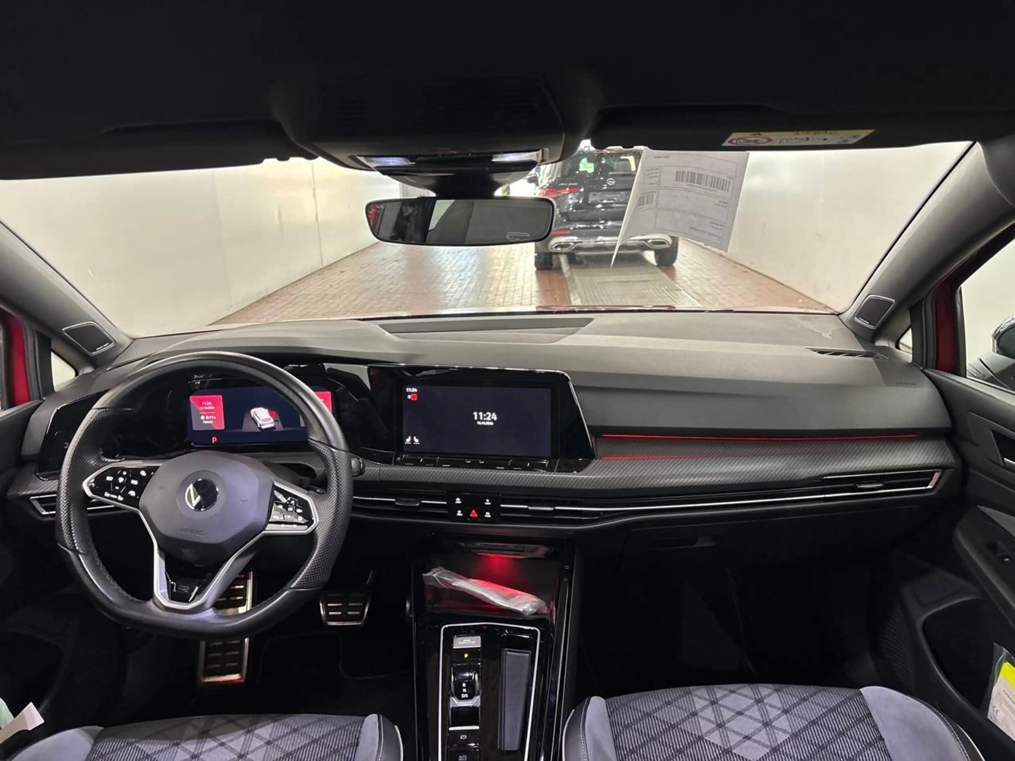 Volkswagen Golf VIII 2.0 TSI R-Line 4Motion Matrix — photo 6