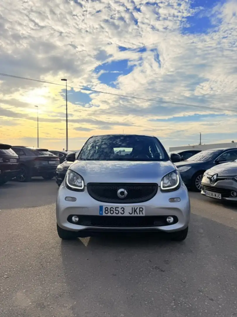 smart forFour Pequeño Automático de 5 Puertas Gris - 2