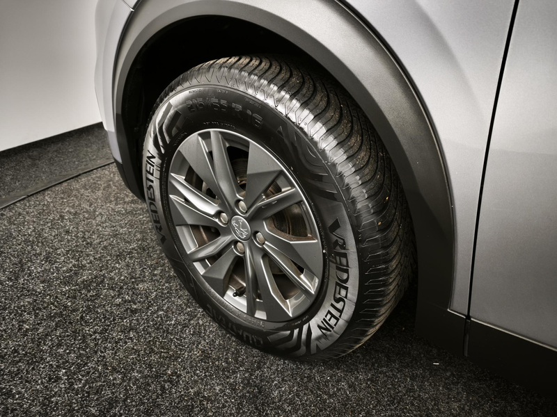 Peugeot 2008 1.2 PureTech Active Pack | NAVI | CRUISE | PARKEER — photo 27