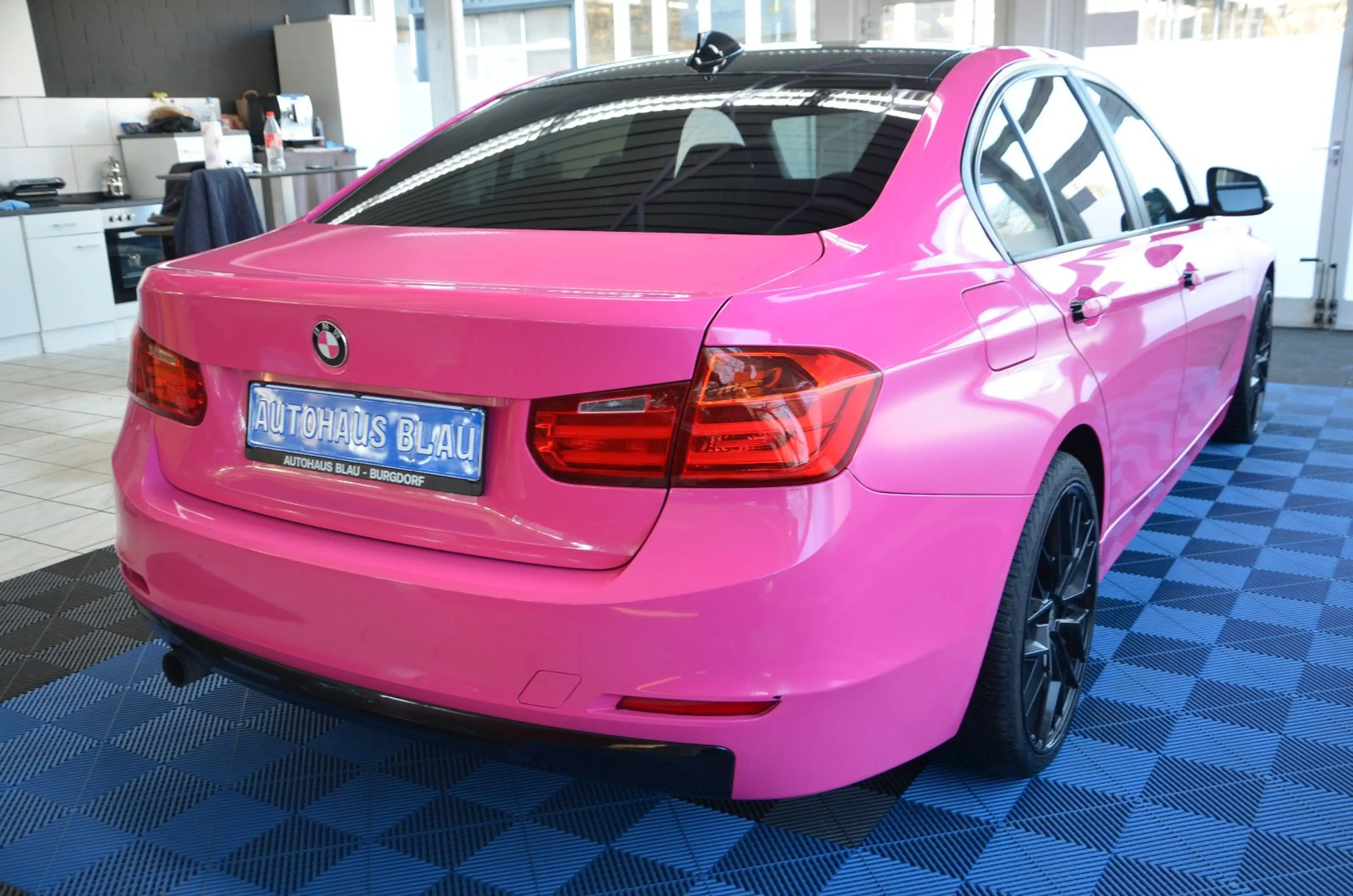 BMW 316 i Limousine *BLICKFANG*NAVI*XENON*BI-XENON* — photo 4