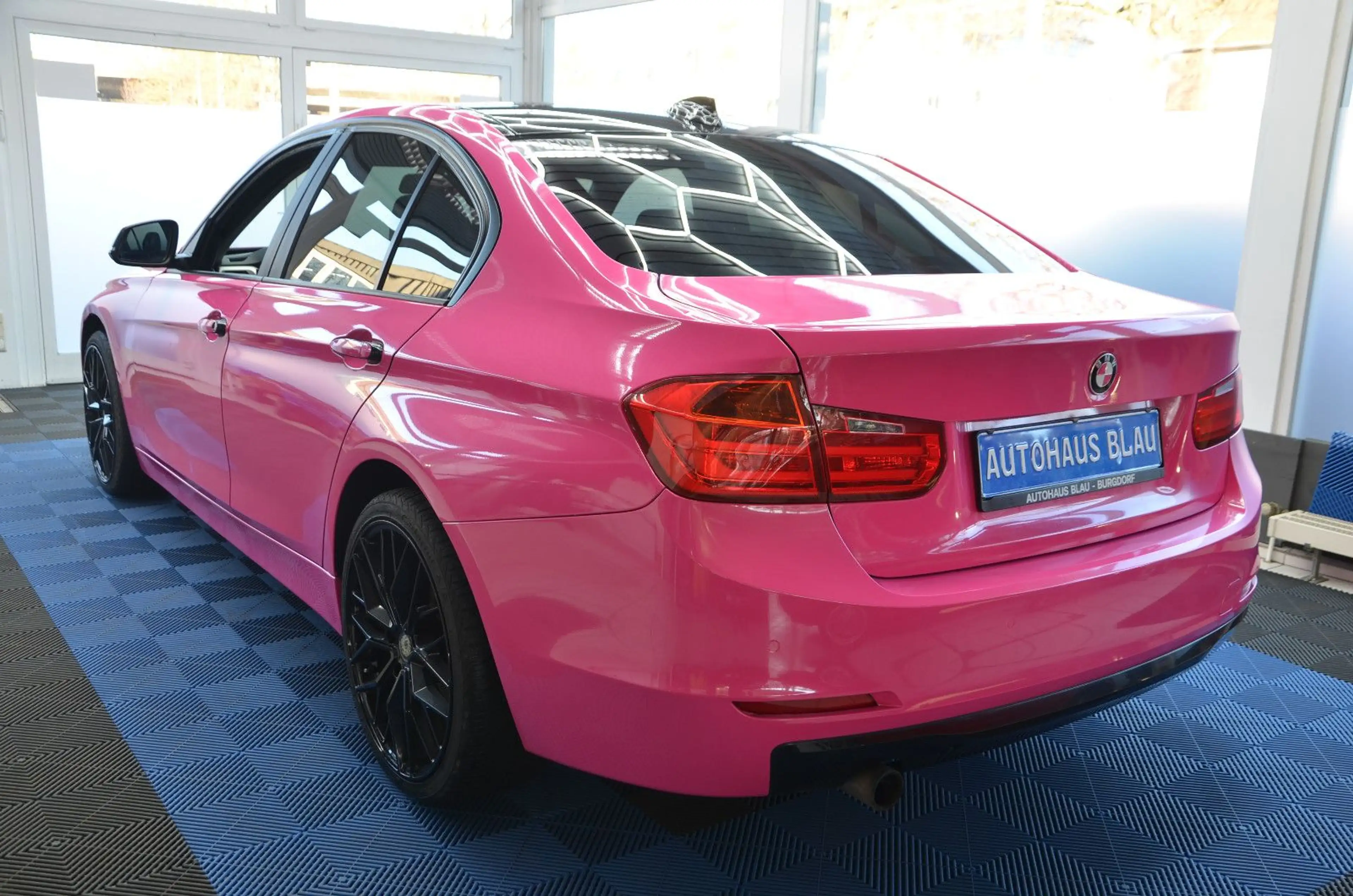 BMW 316 i Limousine *BLICKFANG*NAVI*XENON*BI-XENON* — photo 6