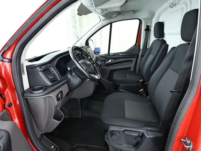 Ford Transit Custom view 8