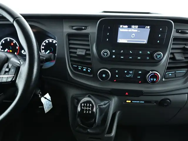Ford Transit Custom view 11