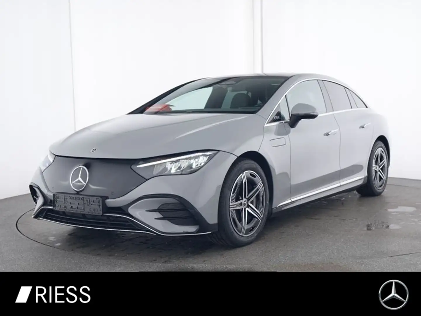Mercedes-Benz EQE 300 AMG Sport Distr LED Pano Memory Kamera Grau - 1