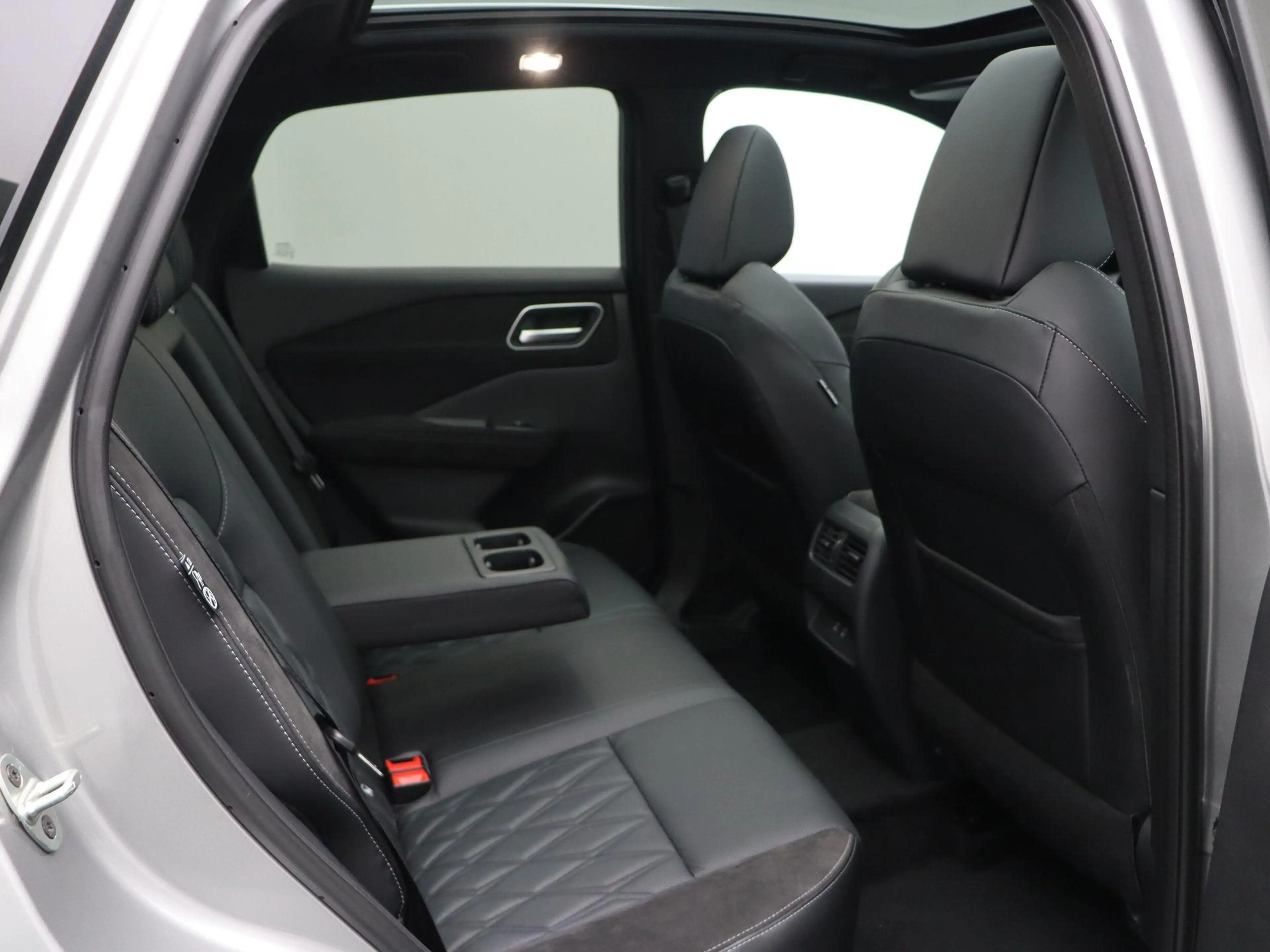 Nissan Qashqai 158pk MHEV Xtronic Tekna Plus | Panorama dak | Sto — photo 8