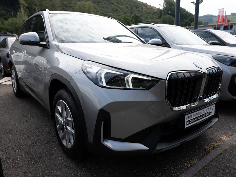 BMW X1 xDrive30e PANO HUD 360° LED ACC NAVI SHZ — photo 4