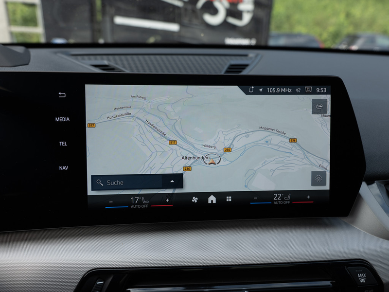 BMW X1 xDrive30e PANO HUD 360° LED ACC NAVI SHZ — photo 14