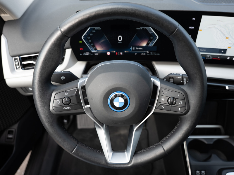 BMW X1 xDrive30e PANO HUD 360° LED ACC NAVI SHZ — photo 12