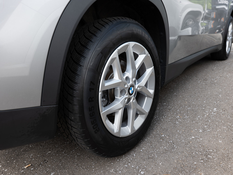 BMW X1 xDrive30e PANO HUD 360° LED ACC NAVI SHZ — photo 9