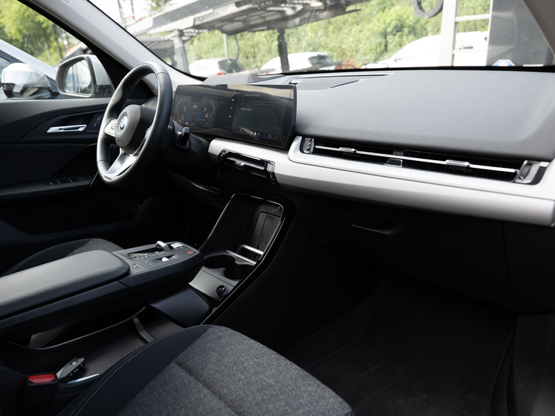 BMW X1 xDrive30e PANO HUD 360° LED ACC NAVI SHZ — photo 7