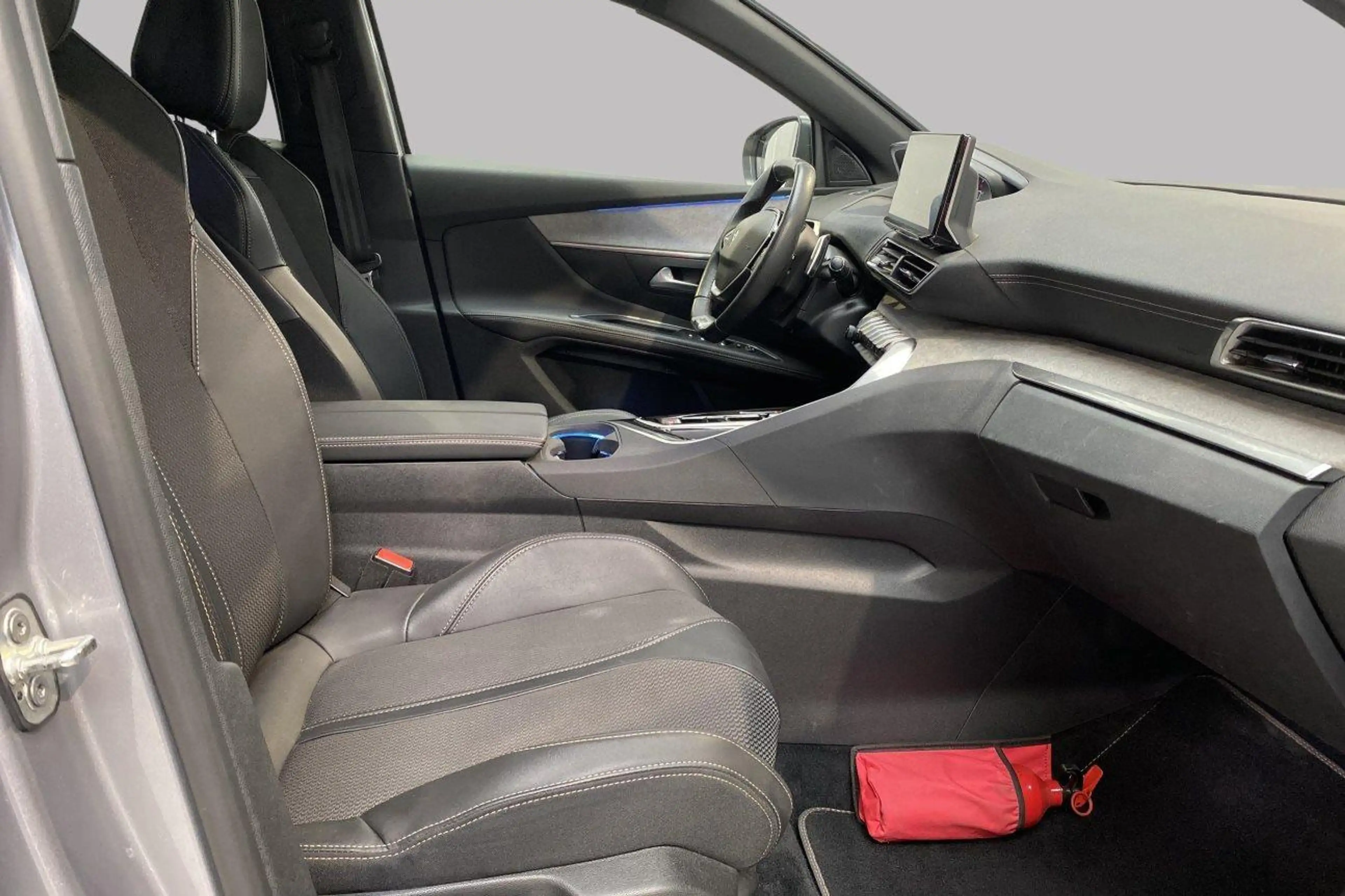 Peugeot 5008 II GT — photo 8
