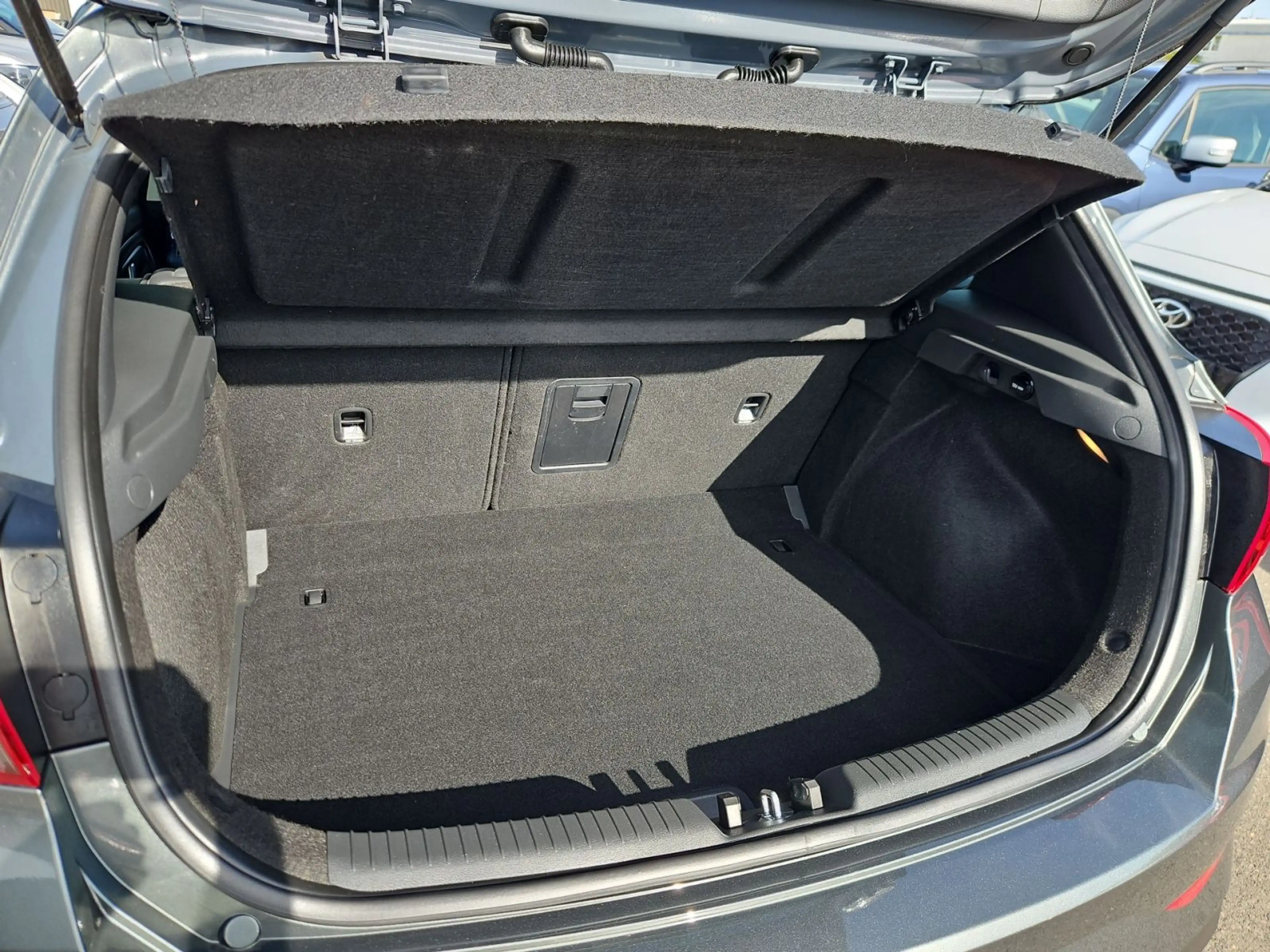 Hyundai i30 1.5 T-GDi 48V Prime MJ2023 Allwetter — photo 12