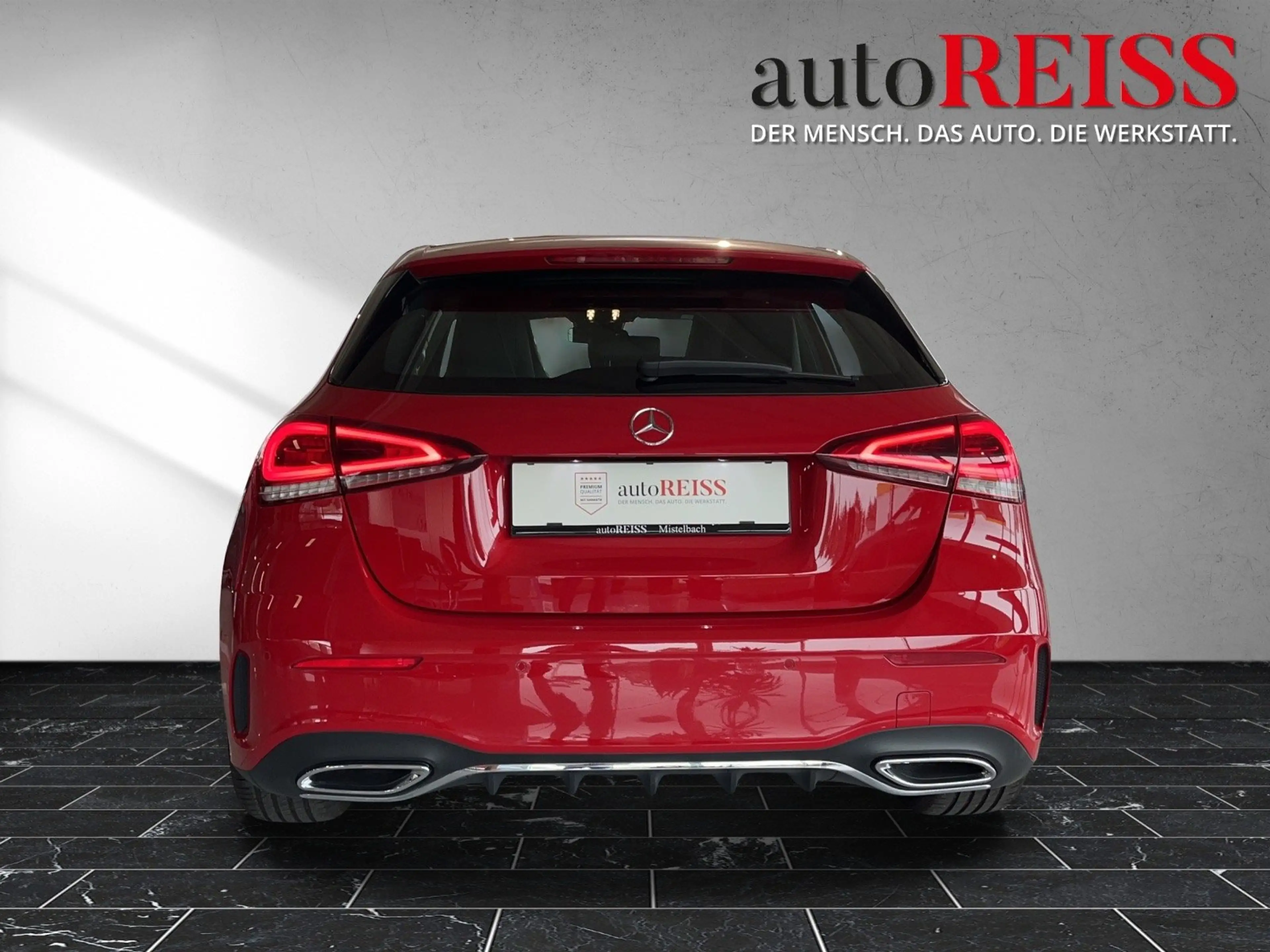 Mercedes-Benz A 200 d /// AMG Line — photo 13
