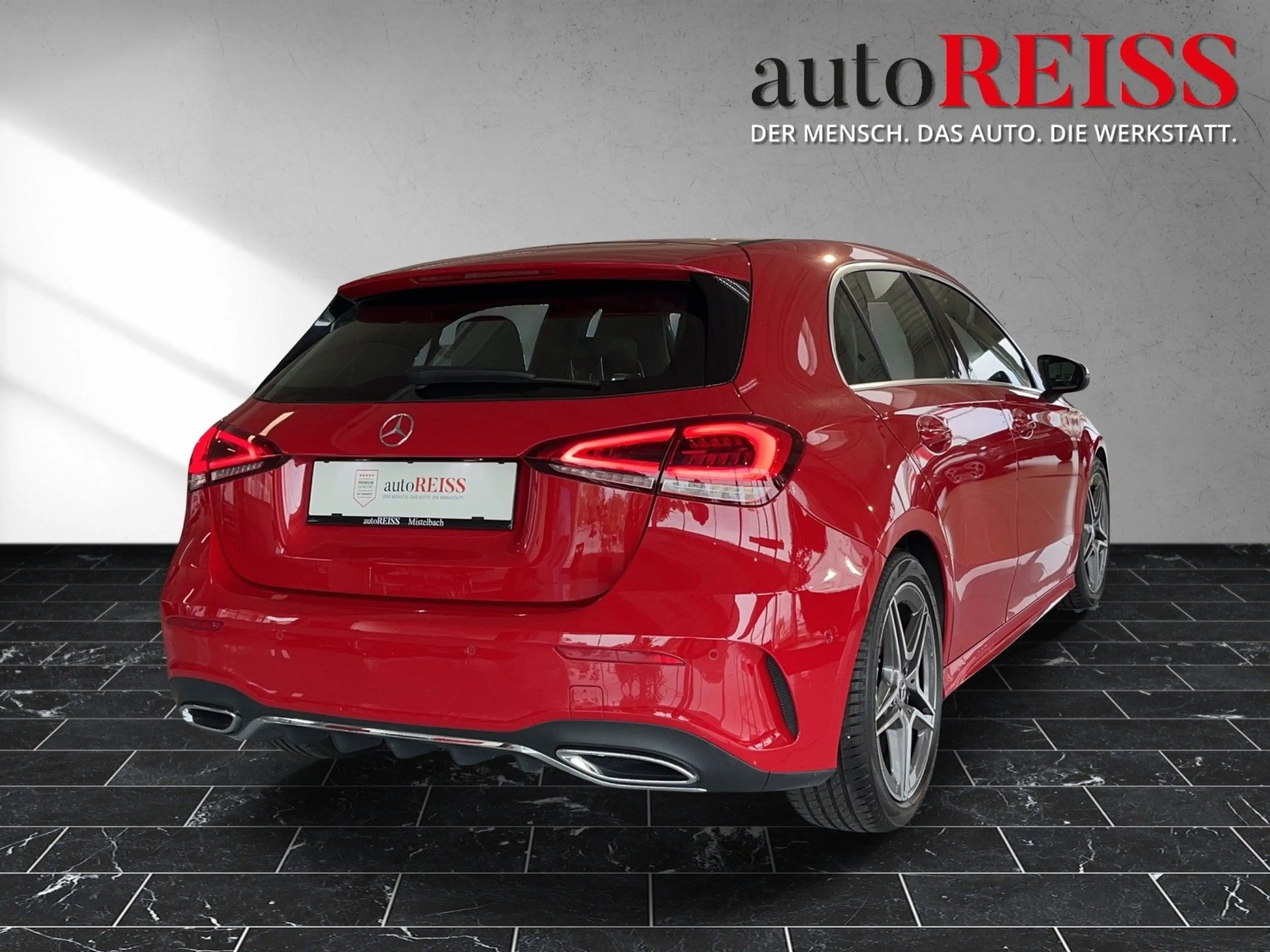 Mercedes-Benz A 200 d /// AMG Line — photo 15
