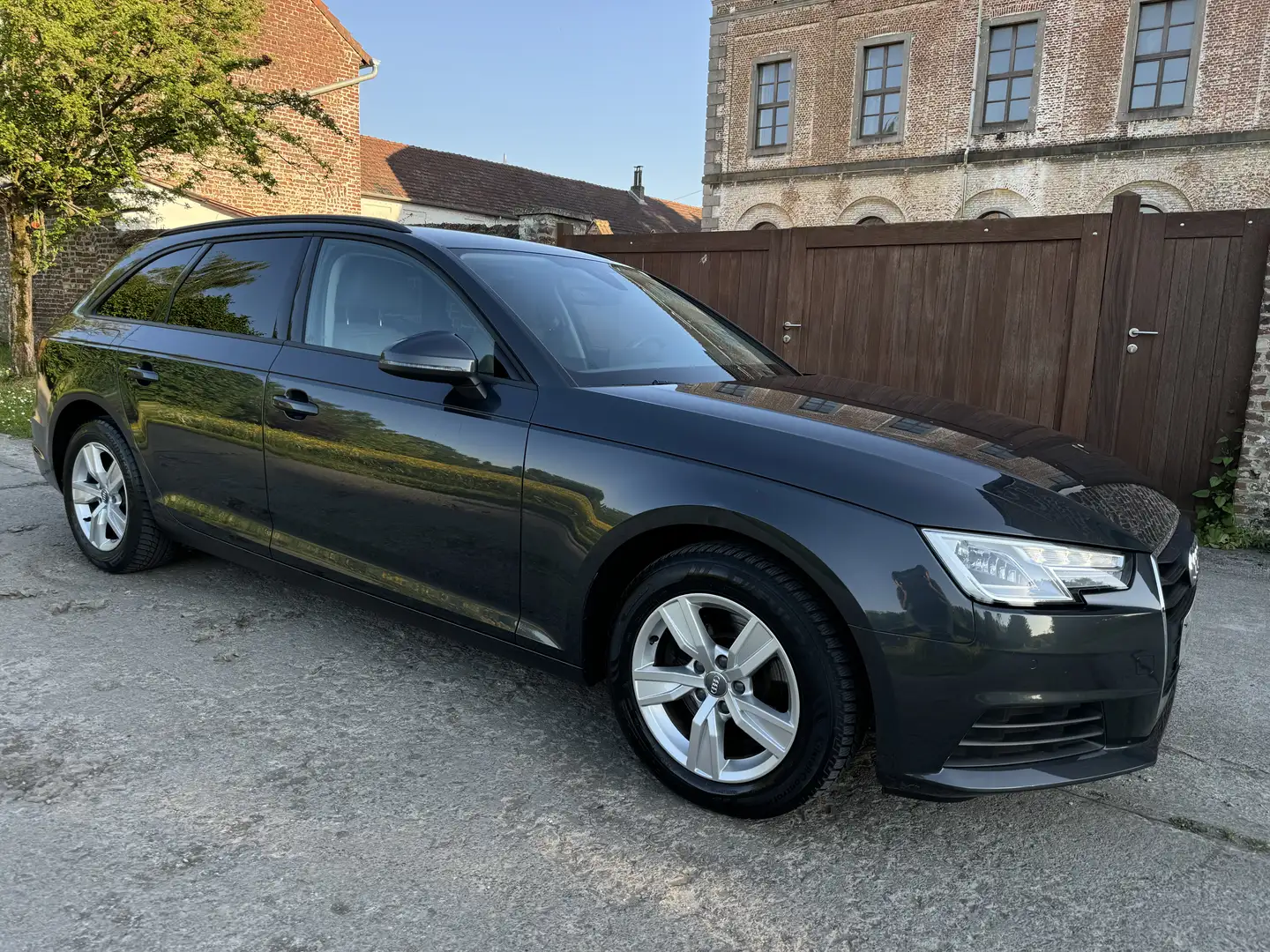 Audi A4 Avant 35 TDi S tronic (EU6d-TEMP) Gris - 1