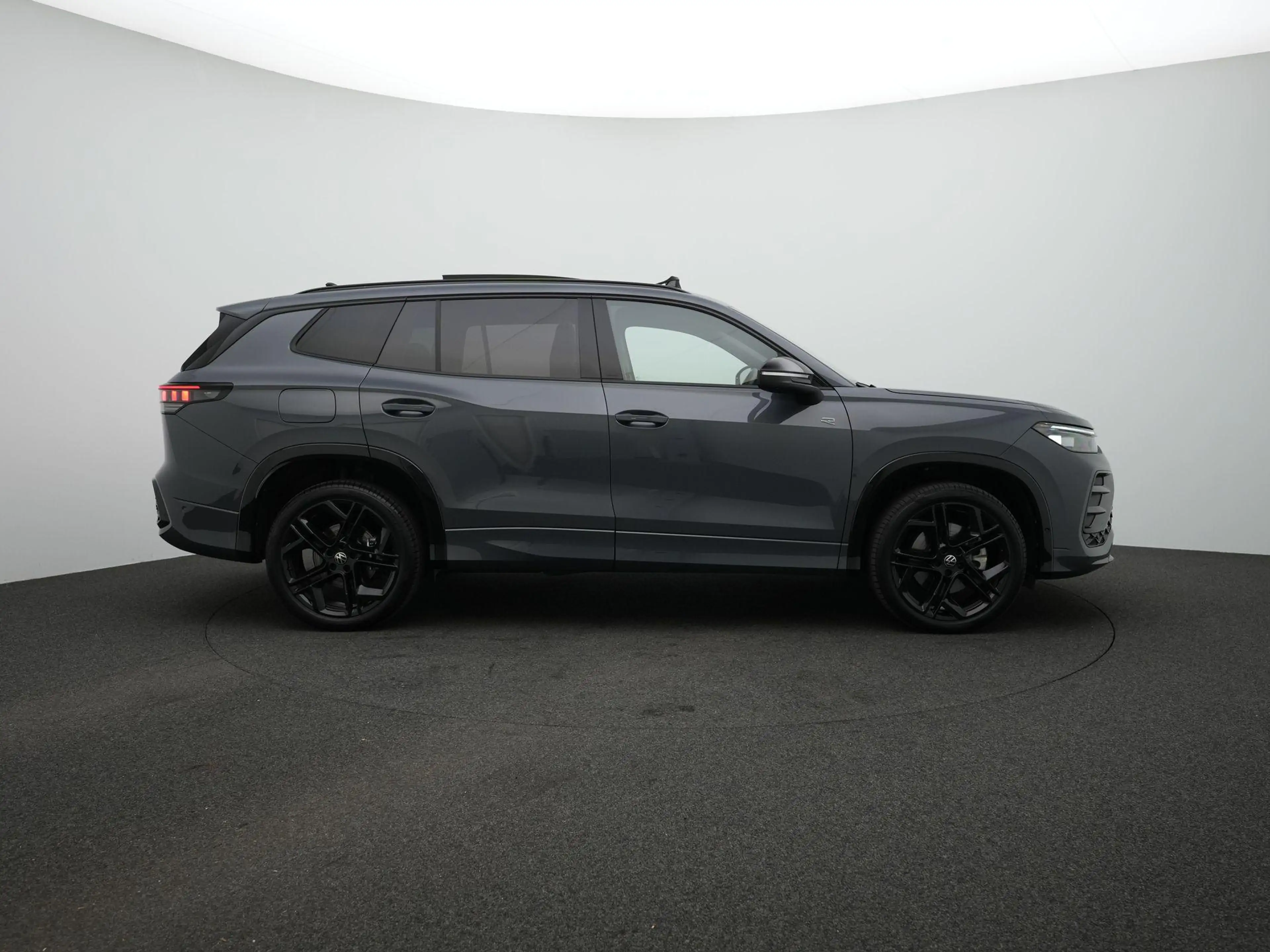 Volkswagen Tayron 1.5 eHybrid 272pk R-Line Edition | Panoramadak | M — photo 4