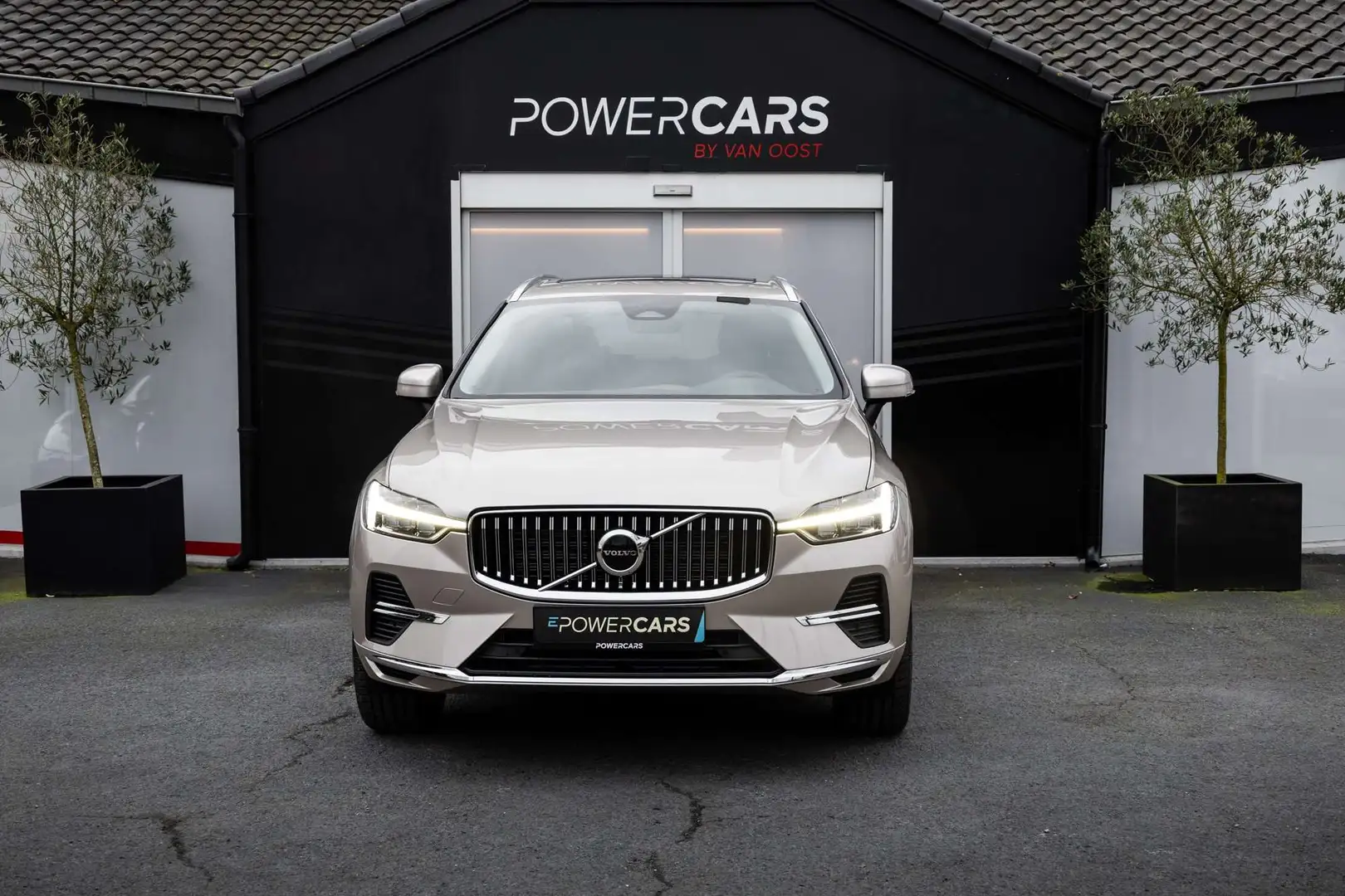 Volvo XC60 Recharge T6  NEW -20%  Pano  Camera Gris - 2
